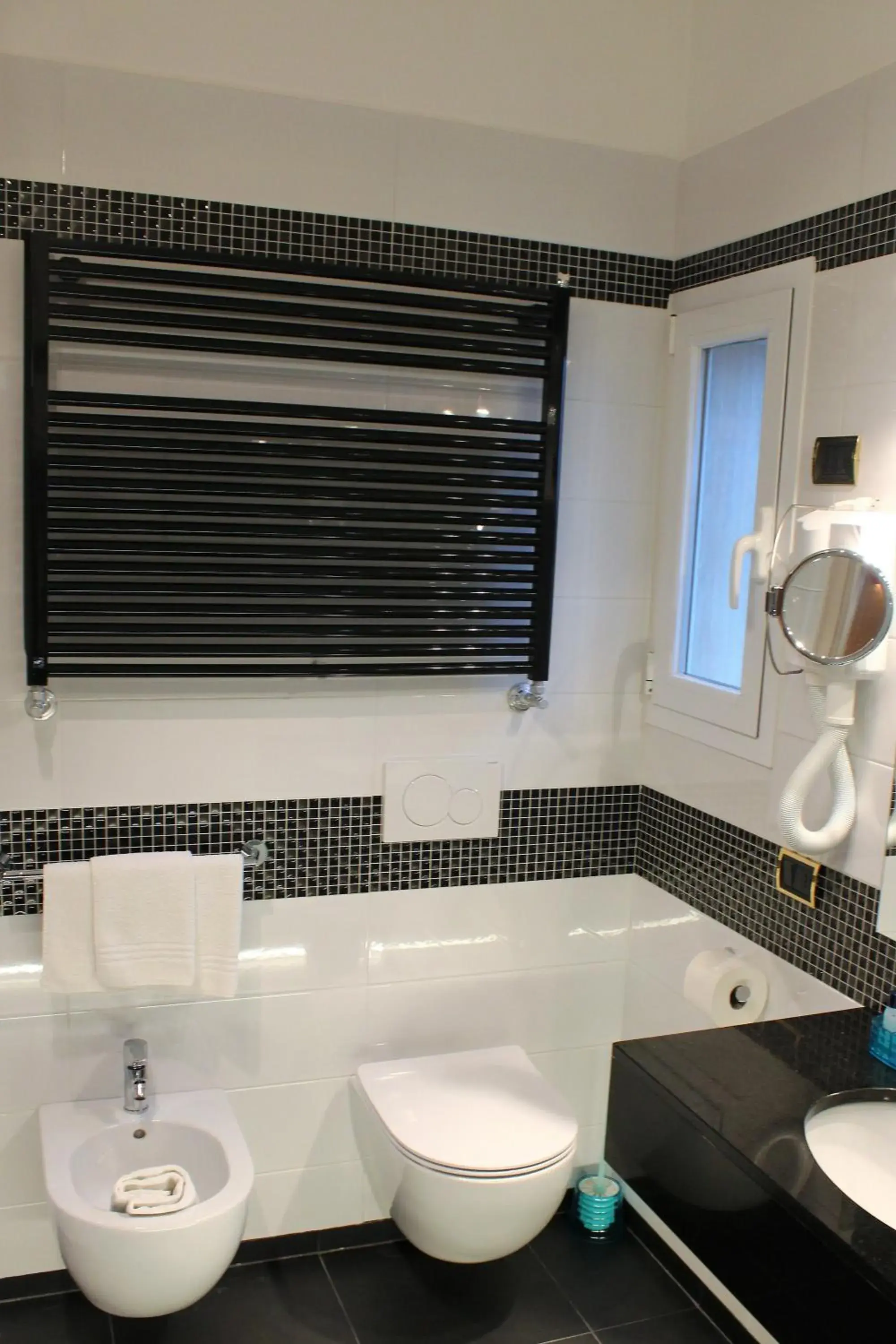 Bathroom in Hotel Eco Del Mare