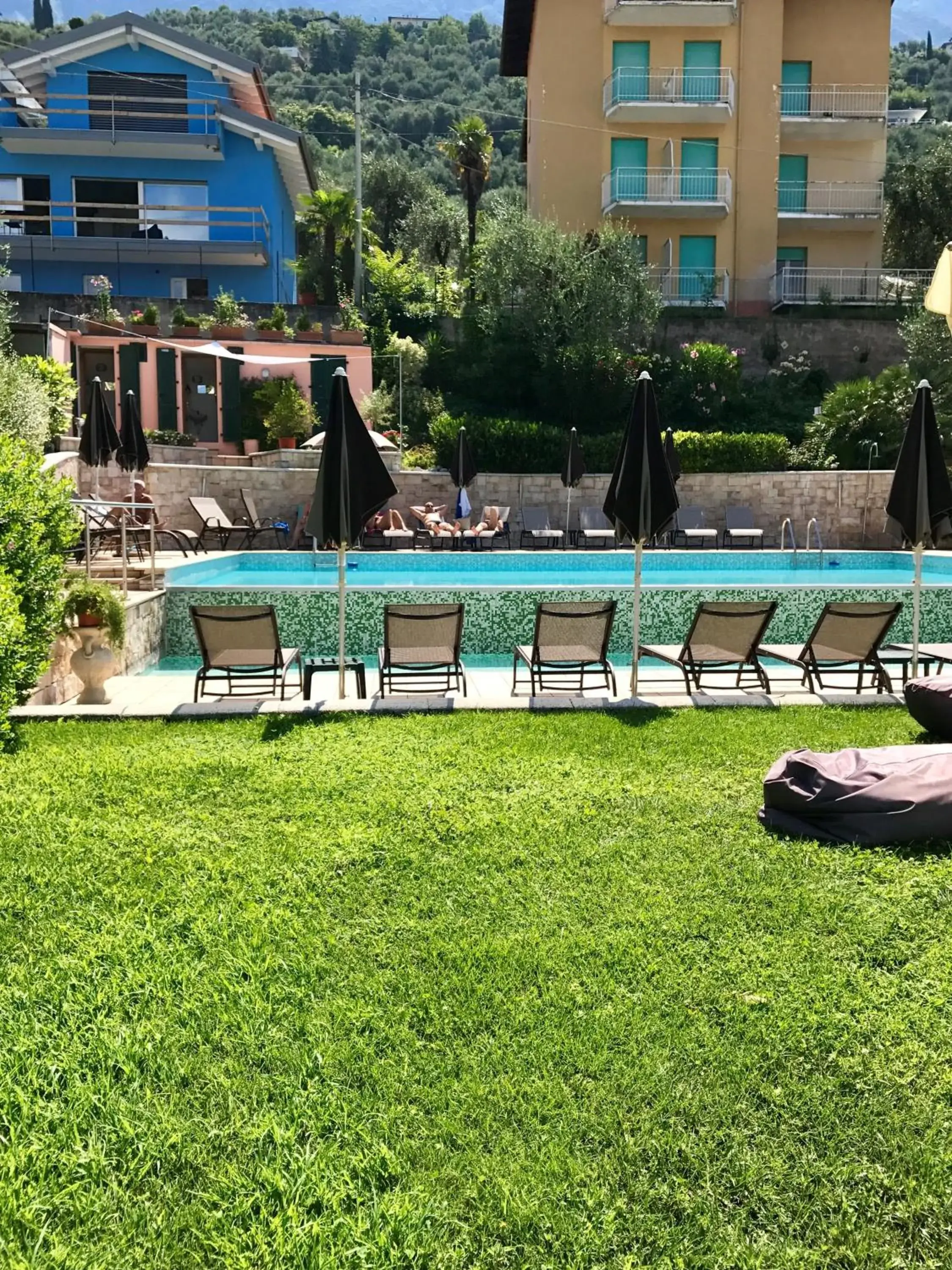 Restaurant/places to eat, Swimming Pool in Hotel Antonella
