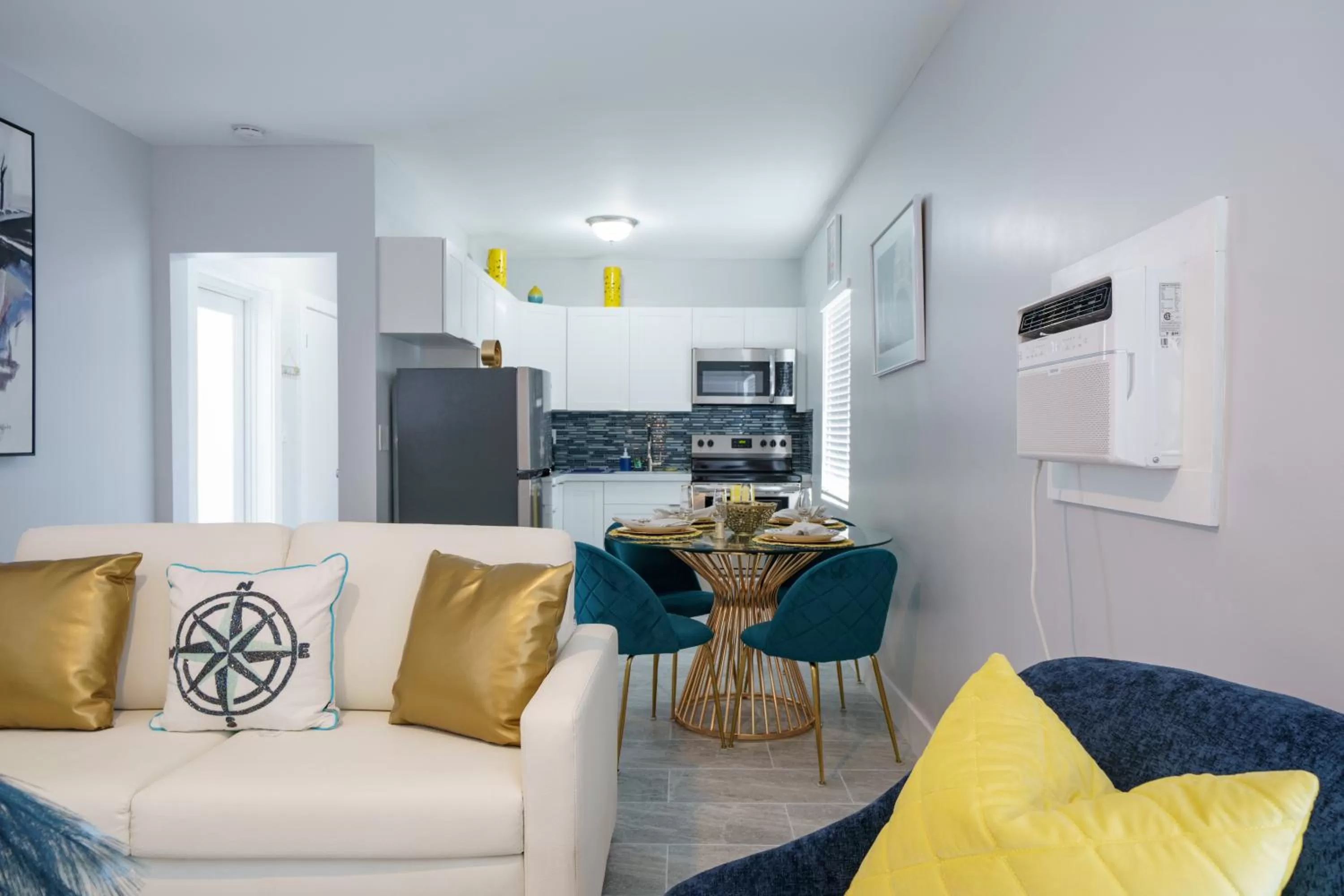 Living room in The Surf Hollywood Beach