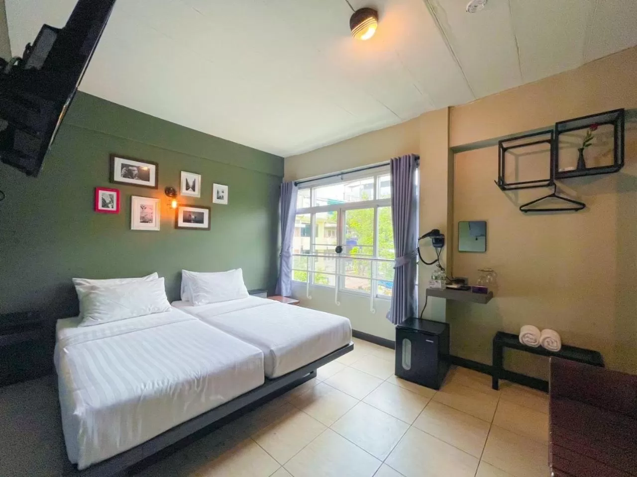 Property building, Bed in BBhouse Rambuttri 2