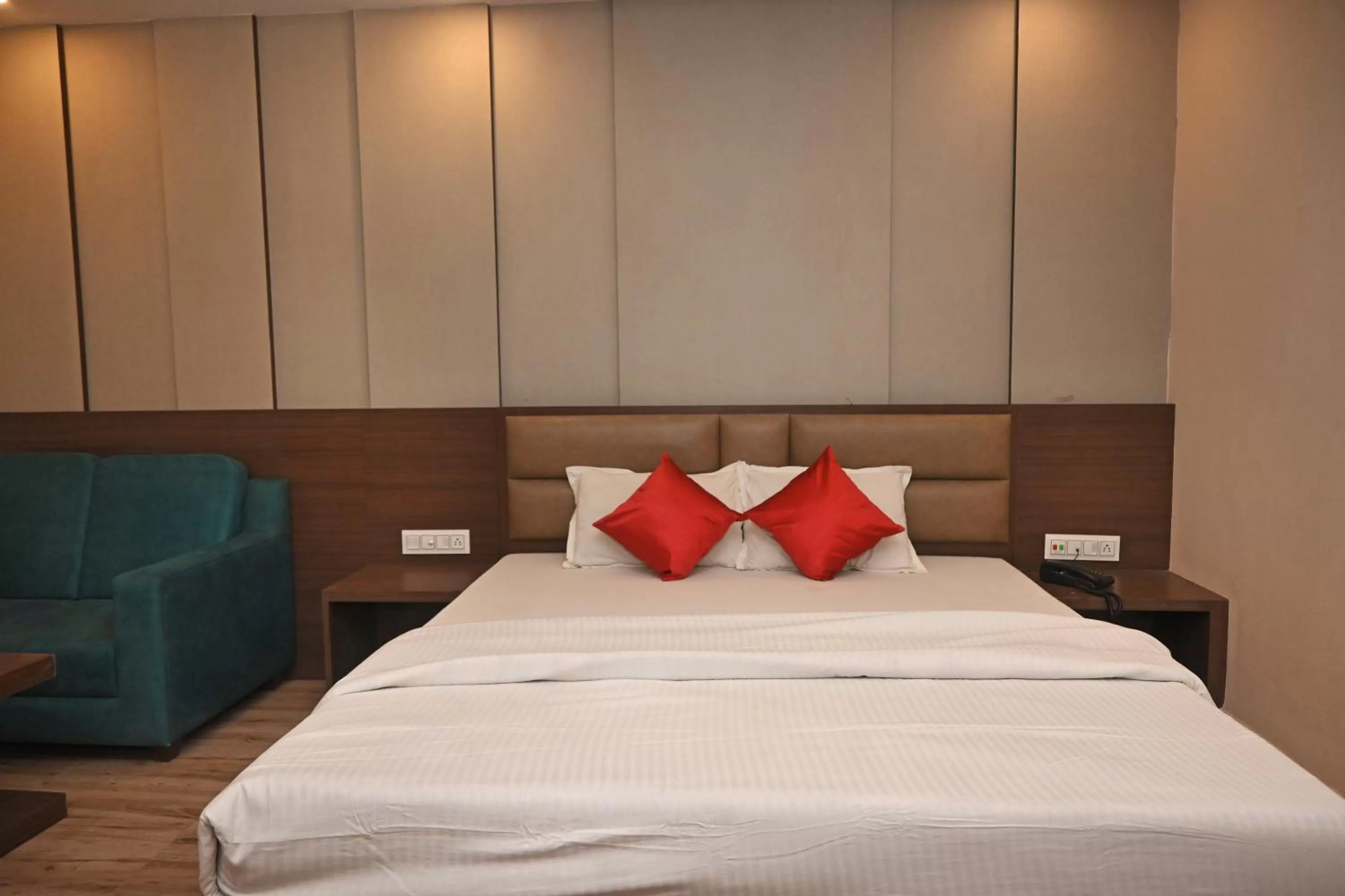 Bed in Royal Sea View