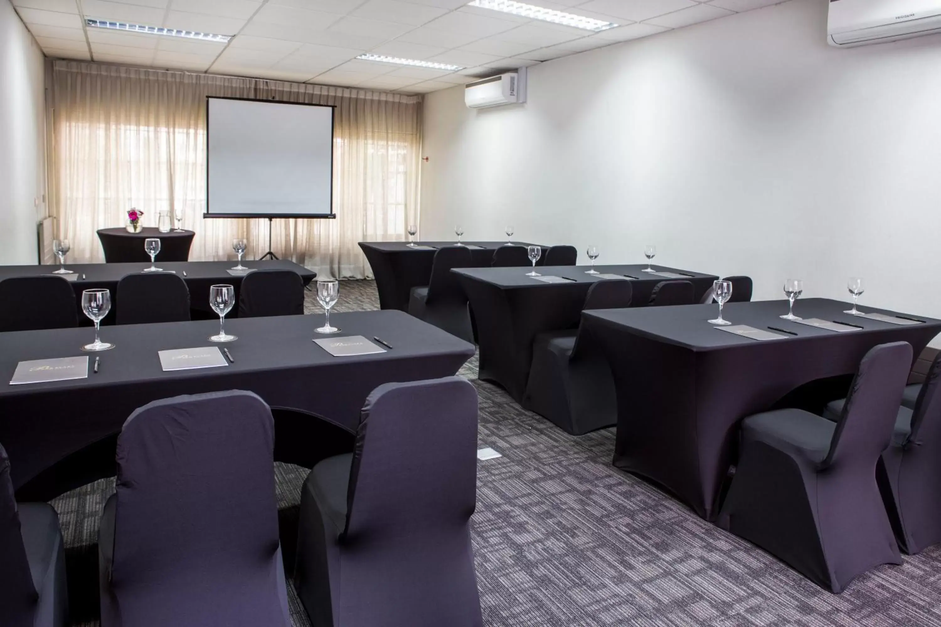 Lounge or bar, Business Area/Conference Room in Park Plaza Bonaparte Boutique