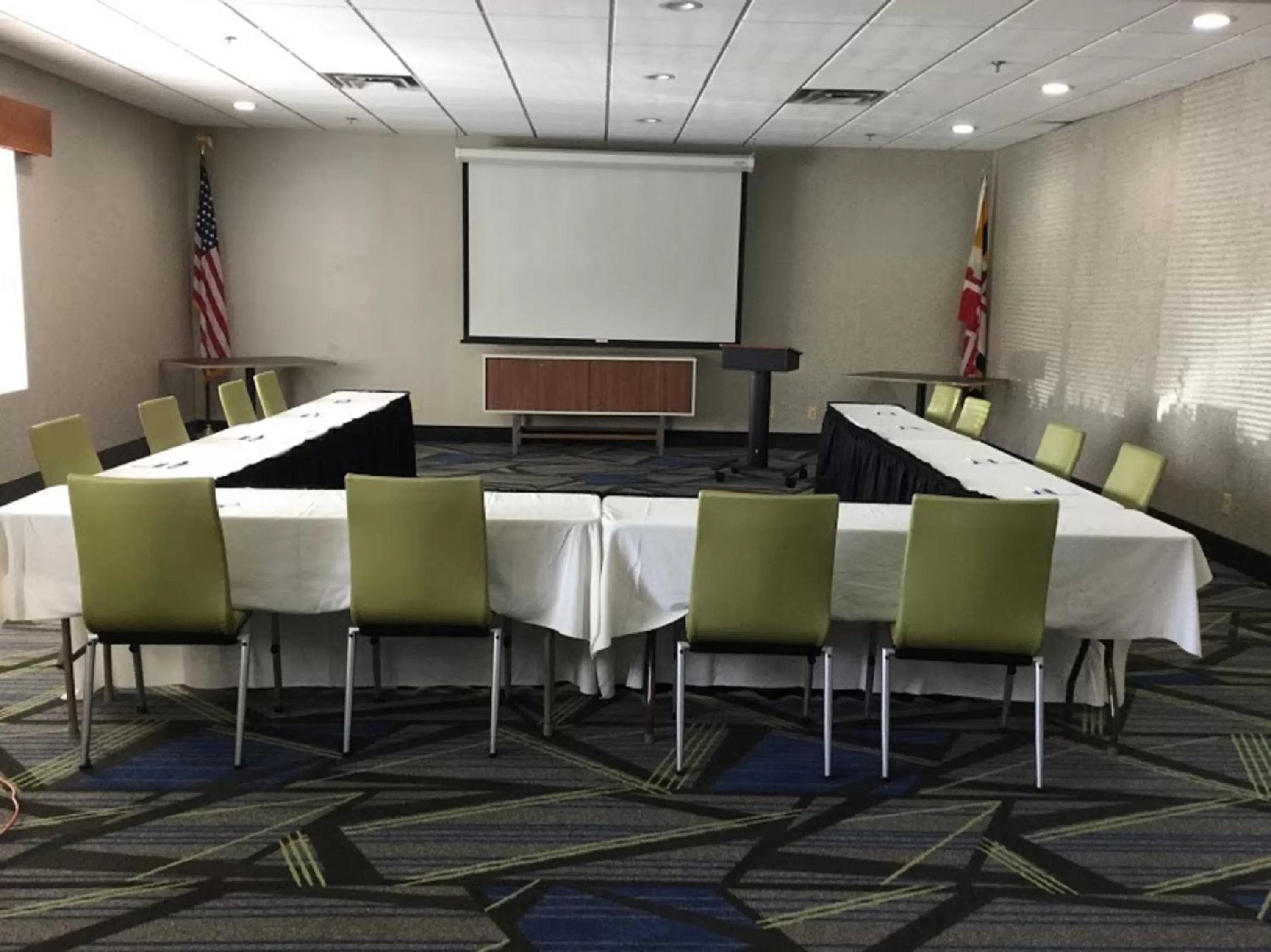 Meeting/conference room in Holiday Inn Express Easton by IHG