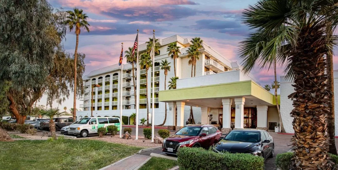 Property building in Holiday Inn Phoenix-Mesa Chandler by IHG