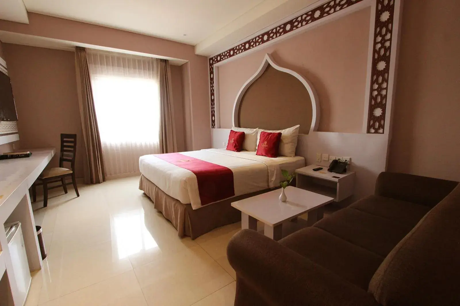 Bed in Namira Syariah Hotel Surabaya