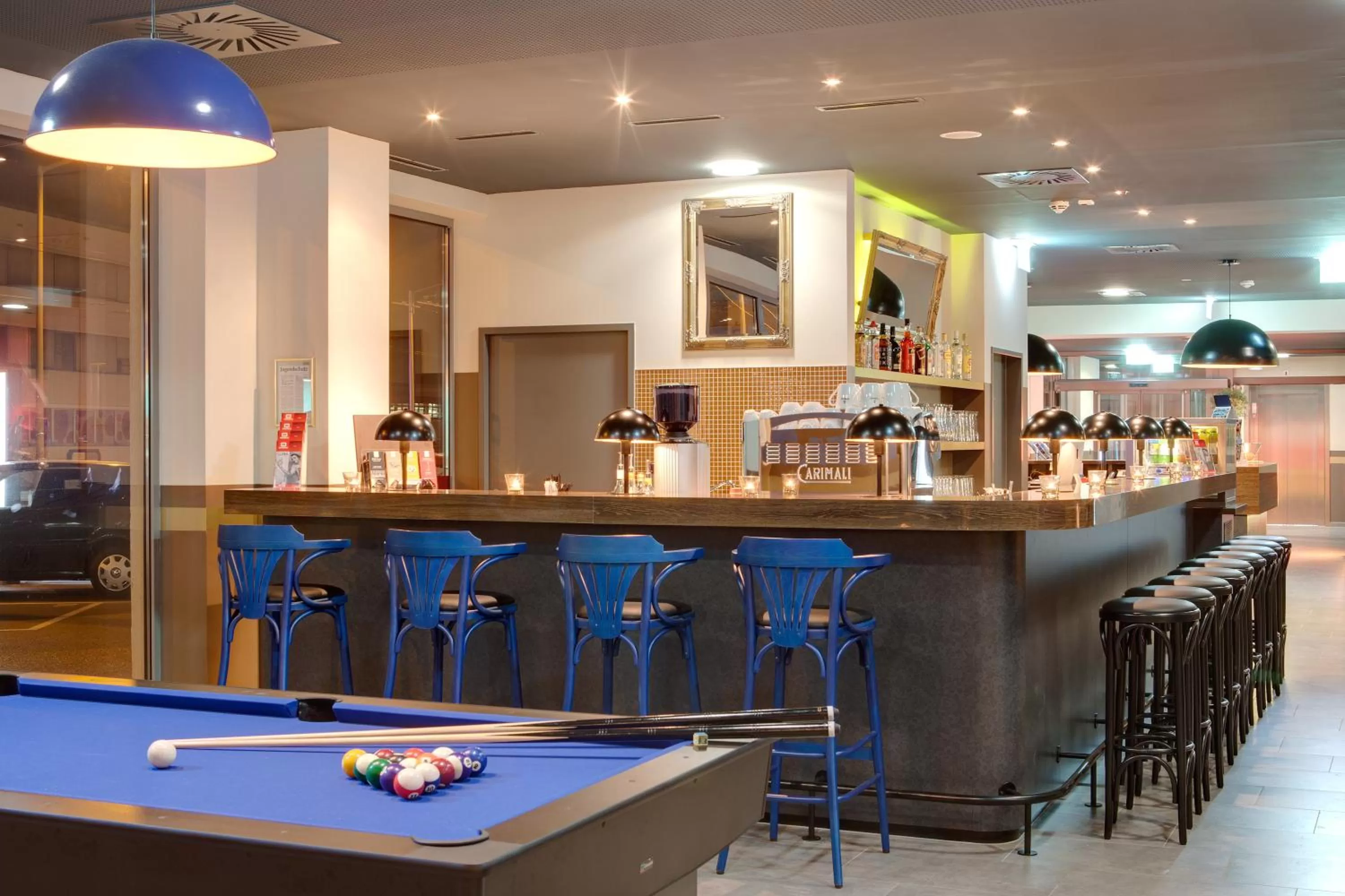 Lounge or bar in MEININGER Hotel Salzburg City Center