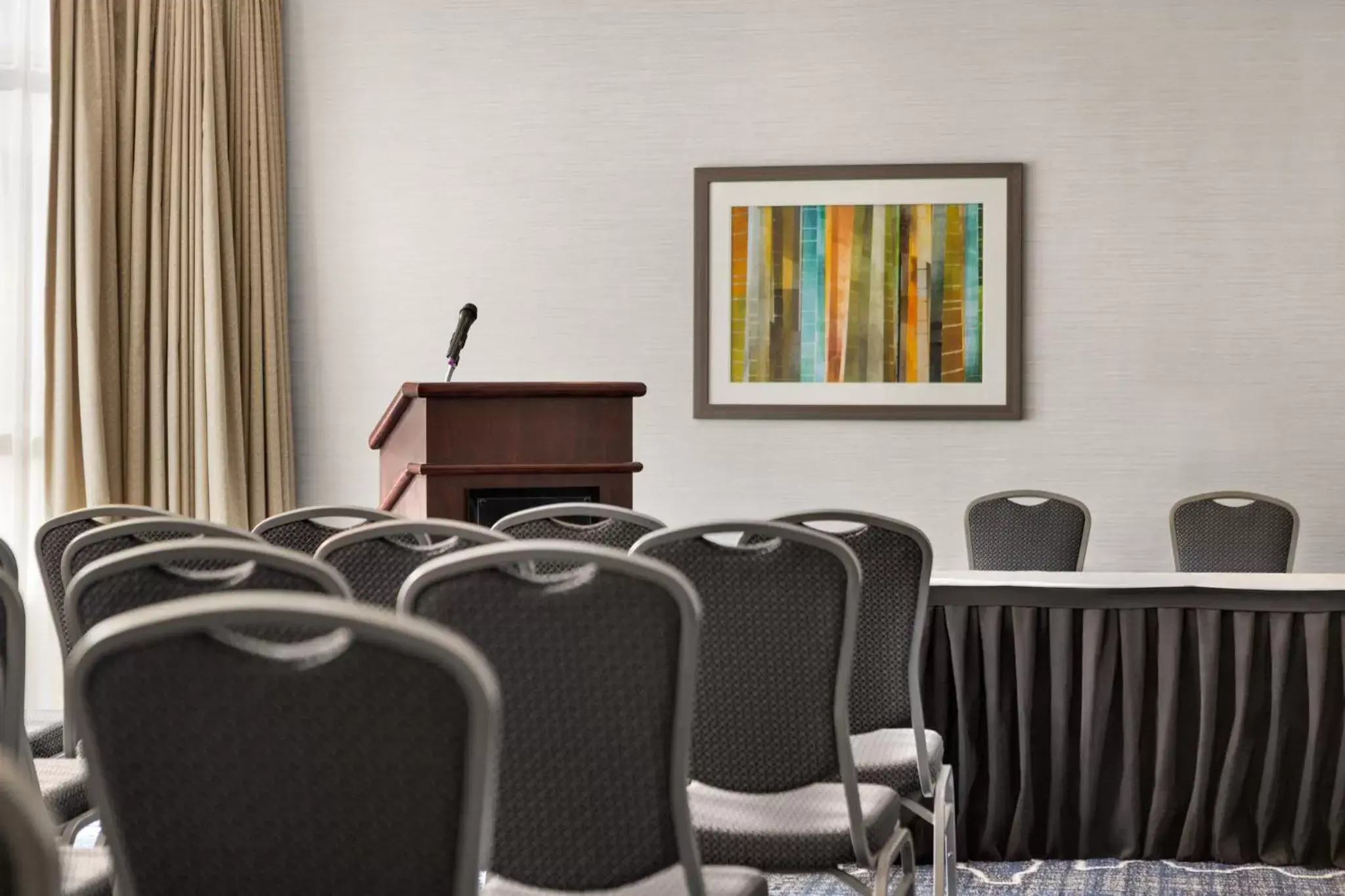 Meeting/conference room, Business Area/Conference Room in Holiday Inn Express Vancouver-Metrotown (Burnaby)