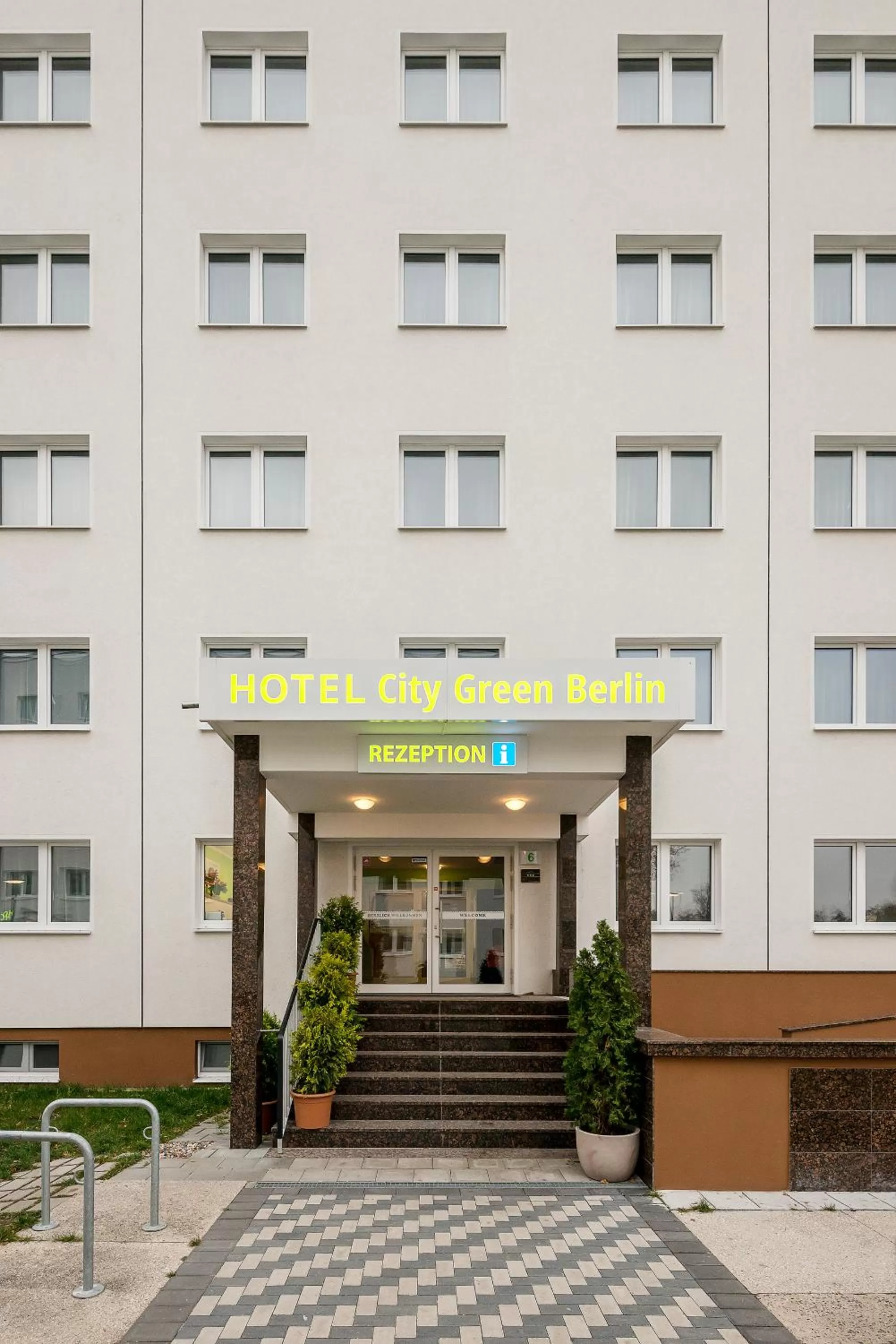 Facade/entrance in Hotel City Green Berlin