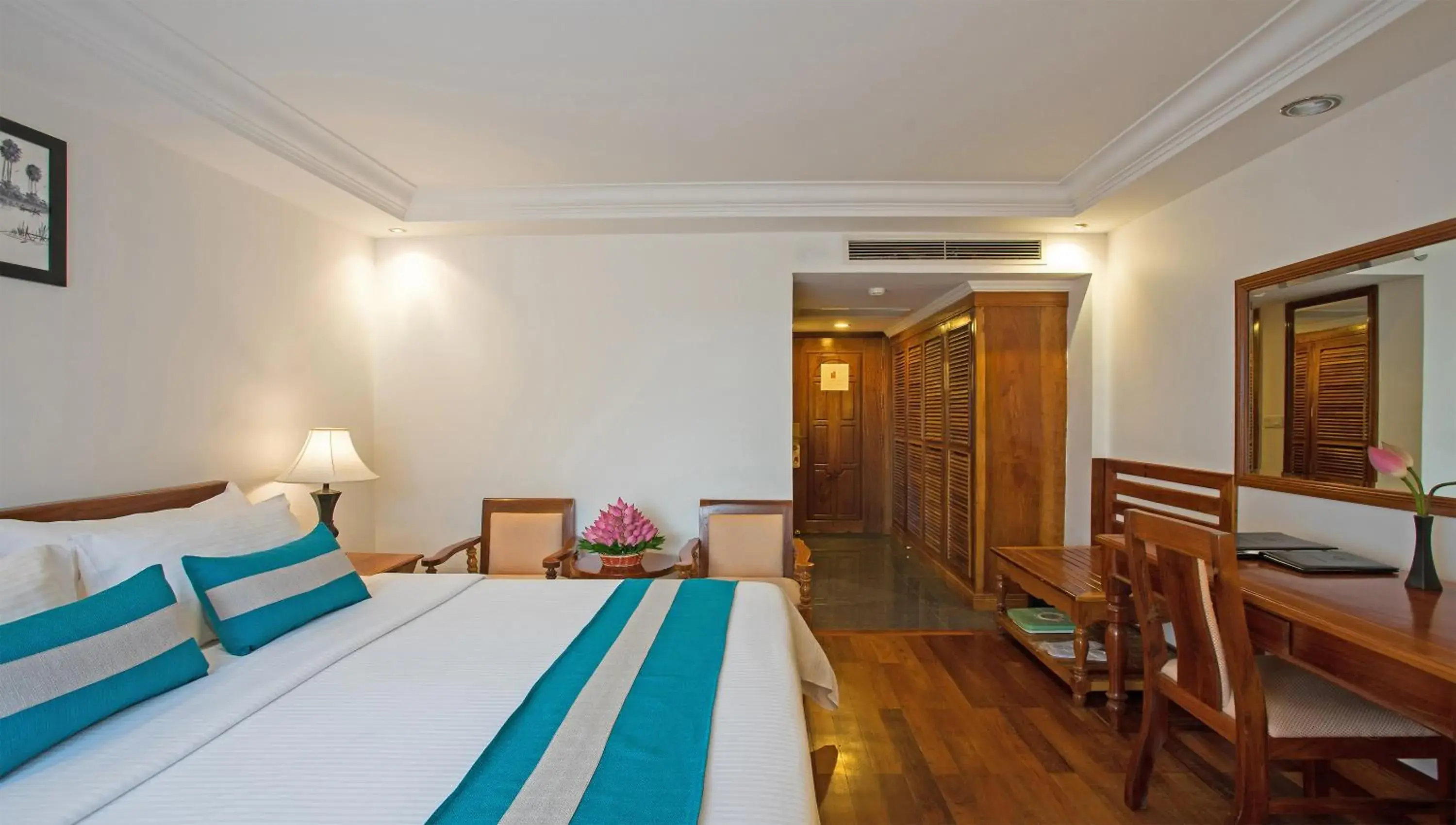 Deluxe Double Room with Balcony in Somadevi Angkor Premium