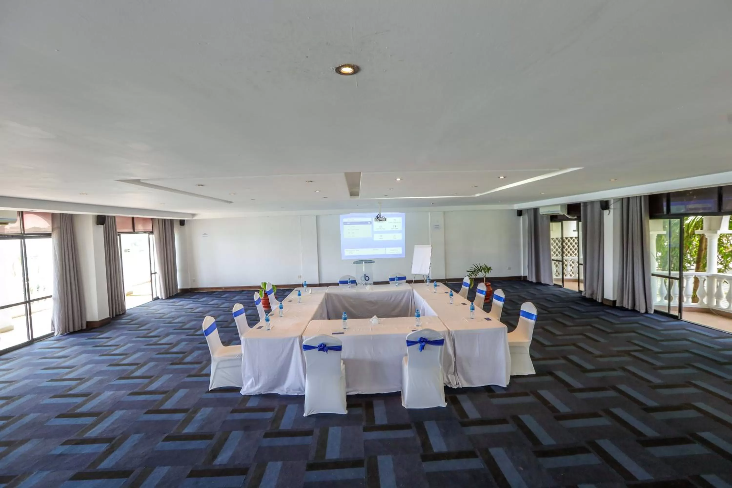 Meeting/conference room in CityBlue Creekside Hotel & Suites