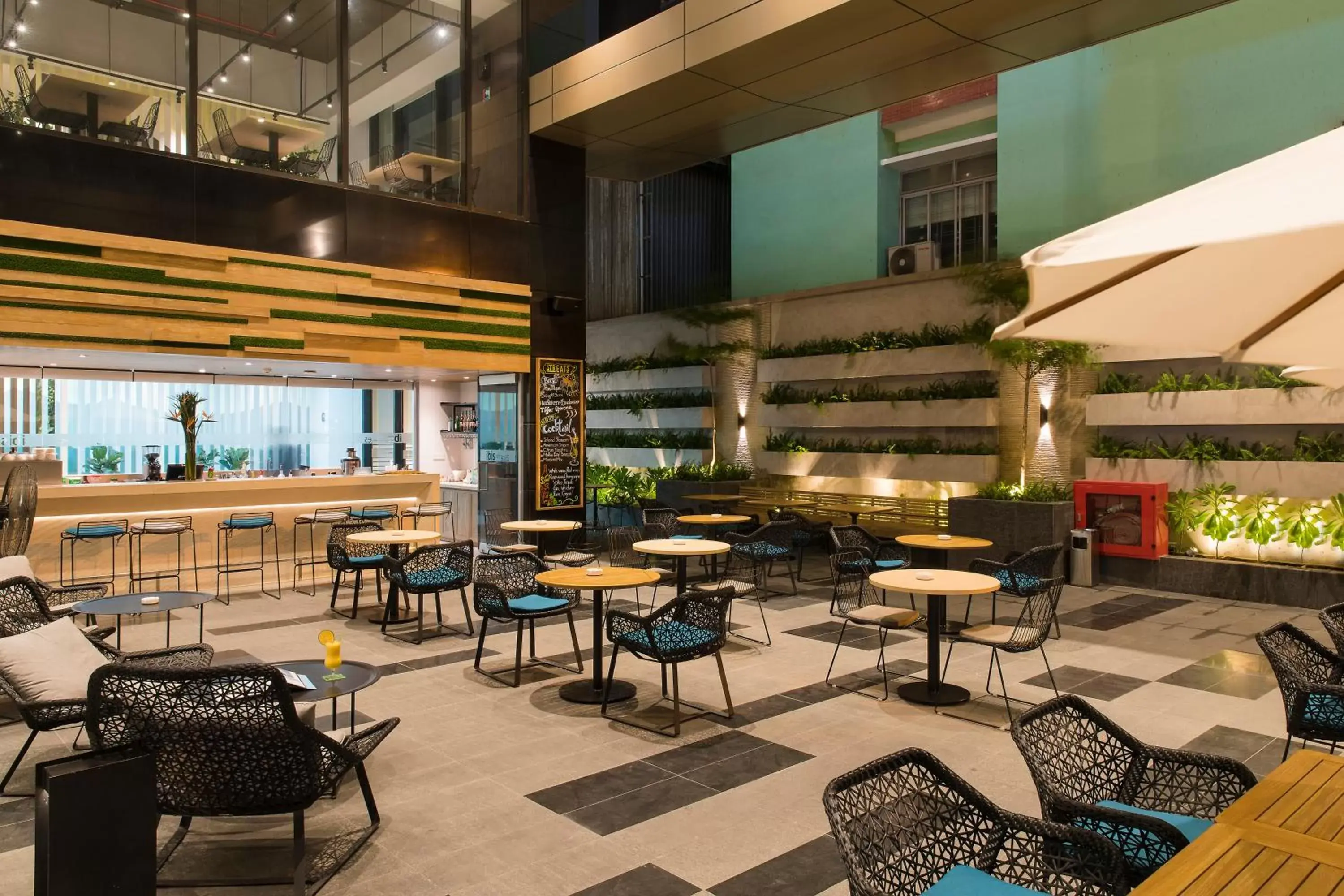 Restaurant/Places to Eat in ibis Styles Nha Trang