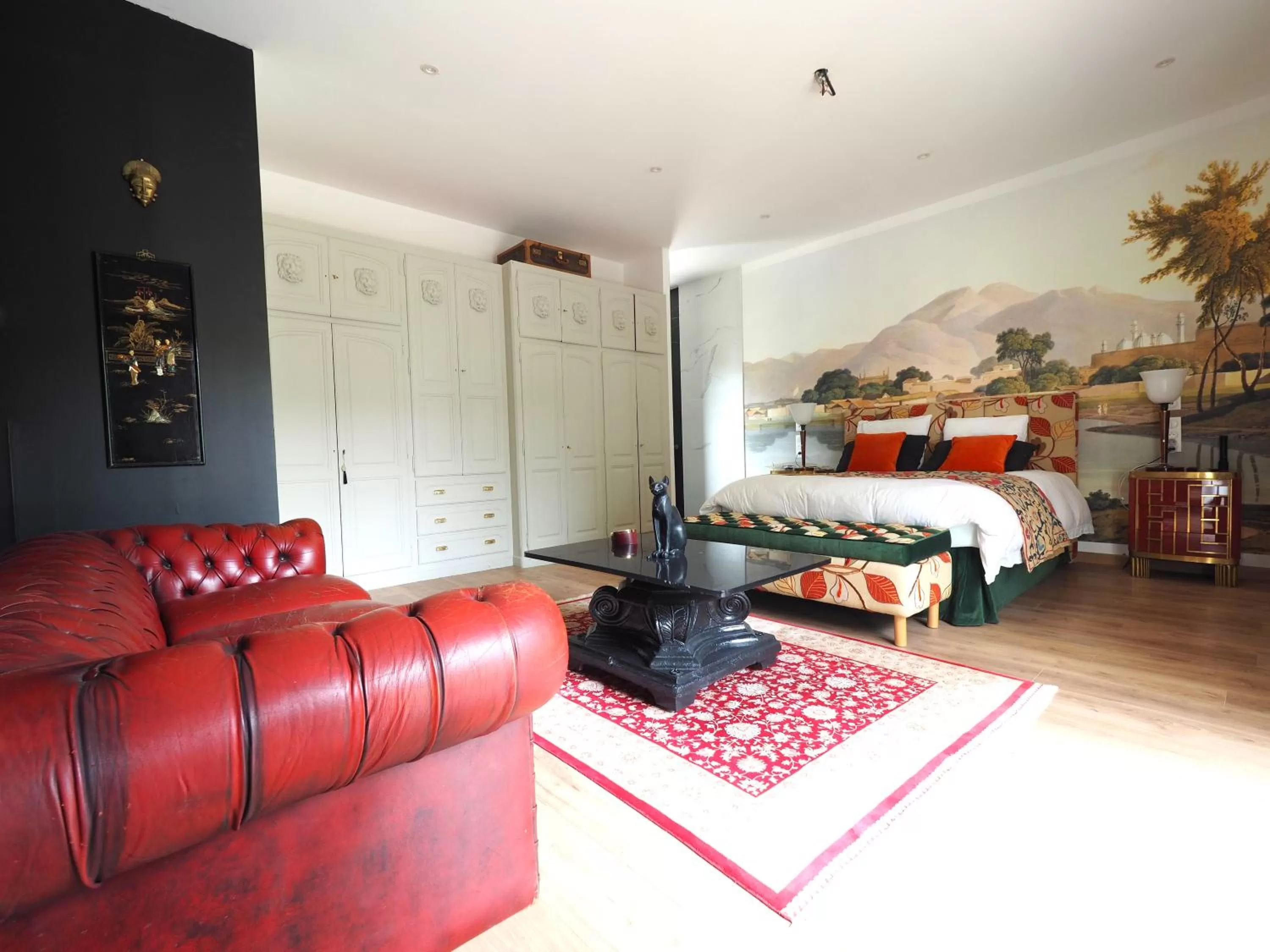 Bed, Seating Area in Villa Pauline