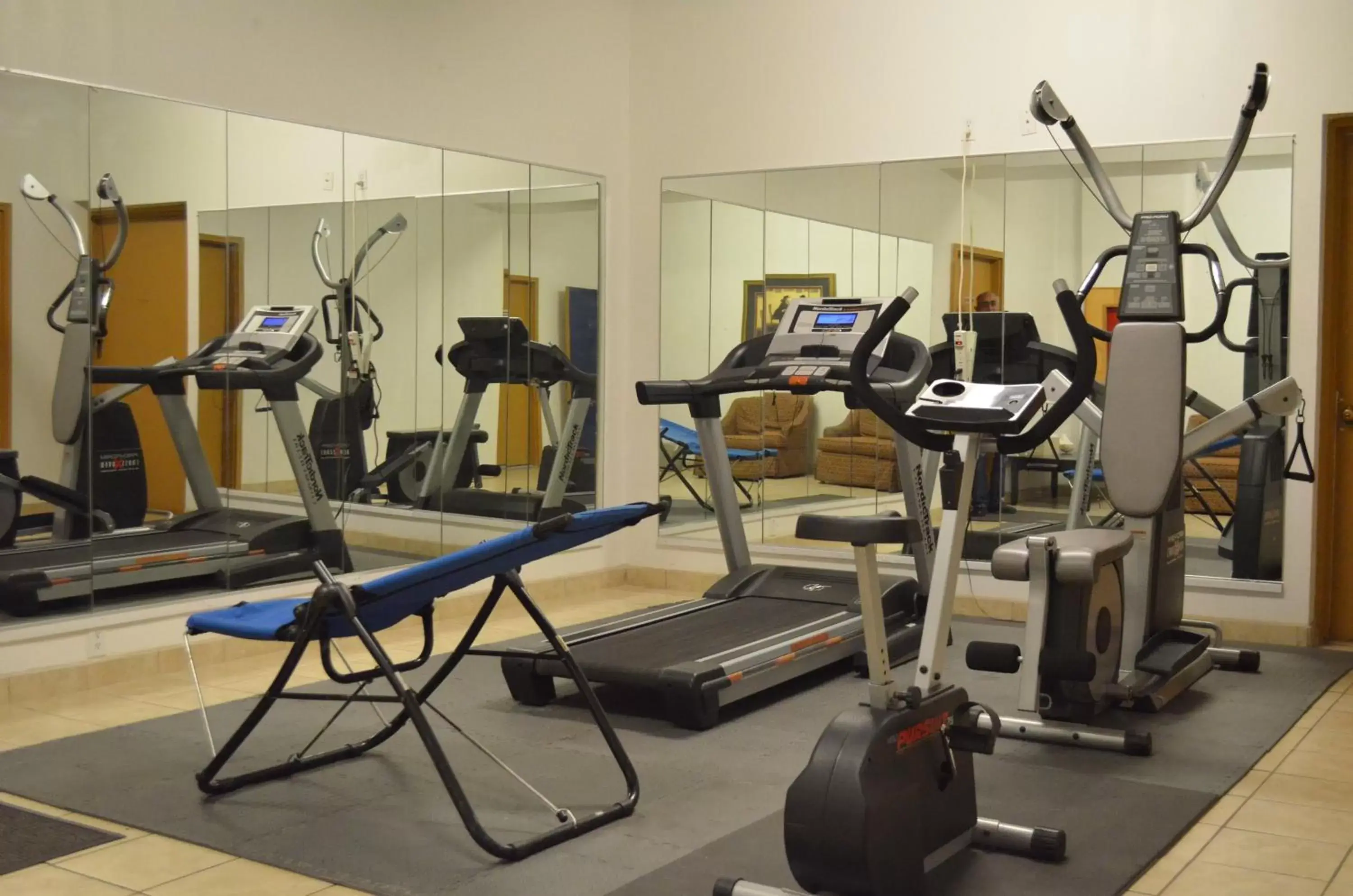 Fitness centre/facilities, Fitness Center/Facilities in Knights Inn Quincy