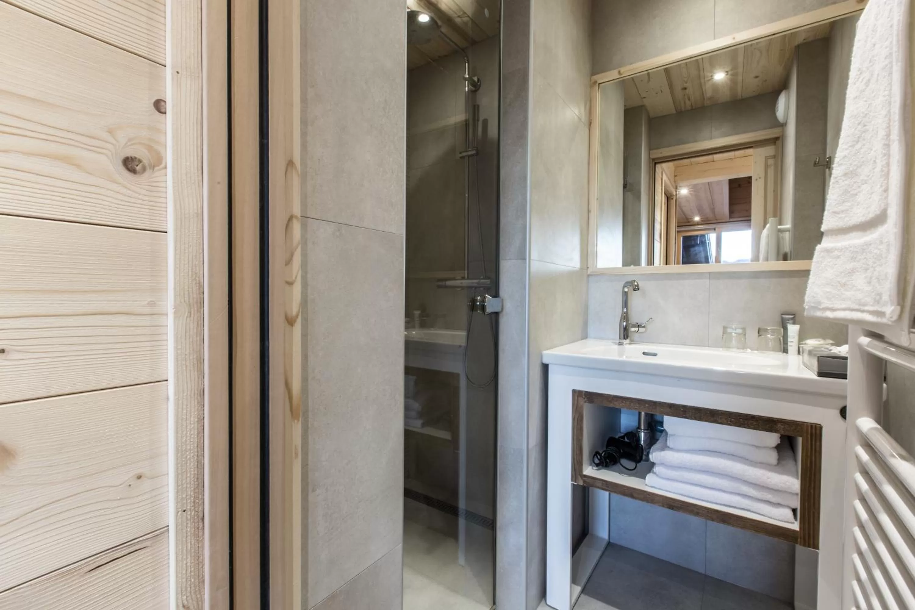 Bathroom in Hôtel Spa Crychar