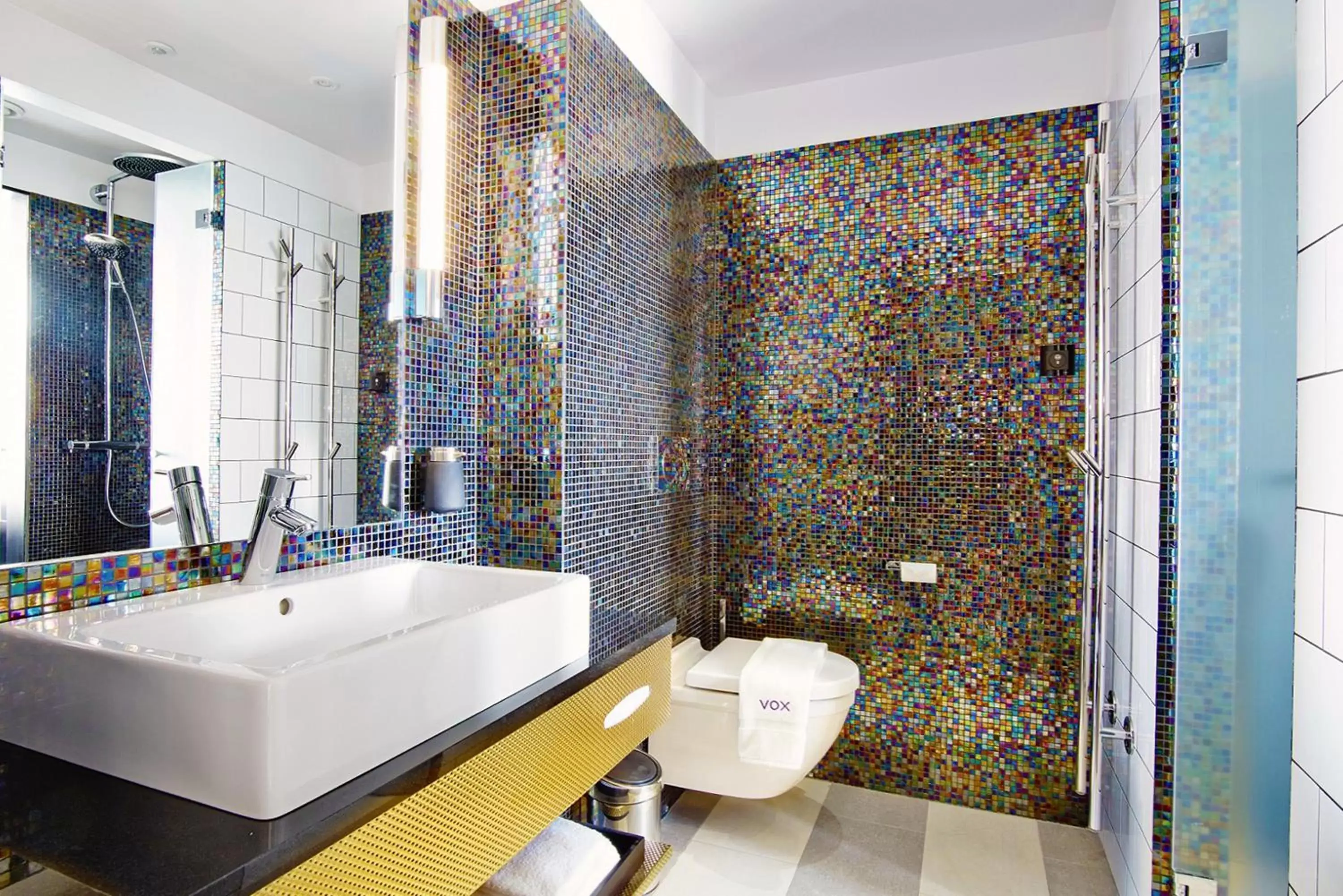 Shower, Bathroom in Vox Hotel
