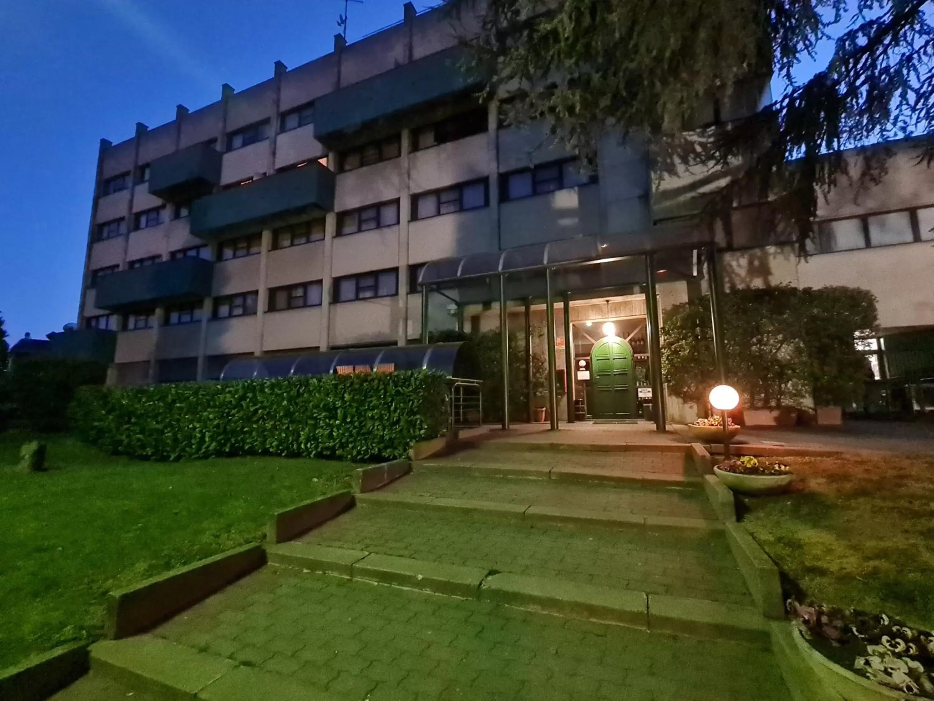 Garden, Property Building in Modo Hotel