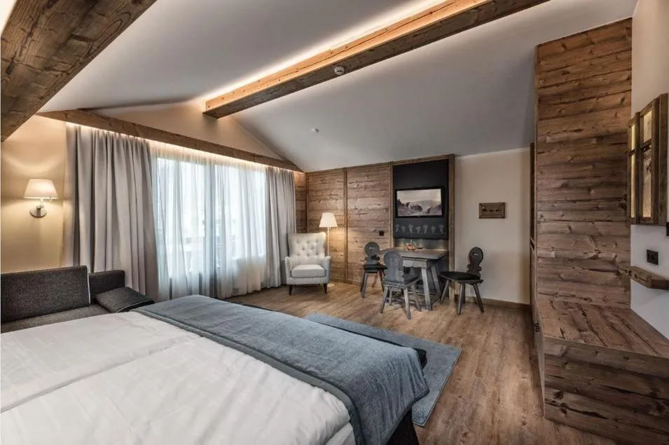 Photo of the whole room in Hotel Tirolensis