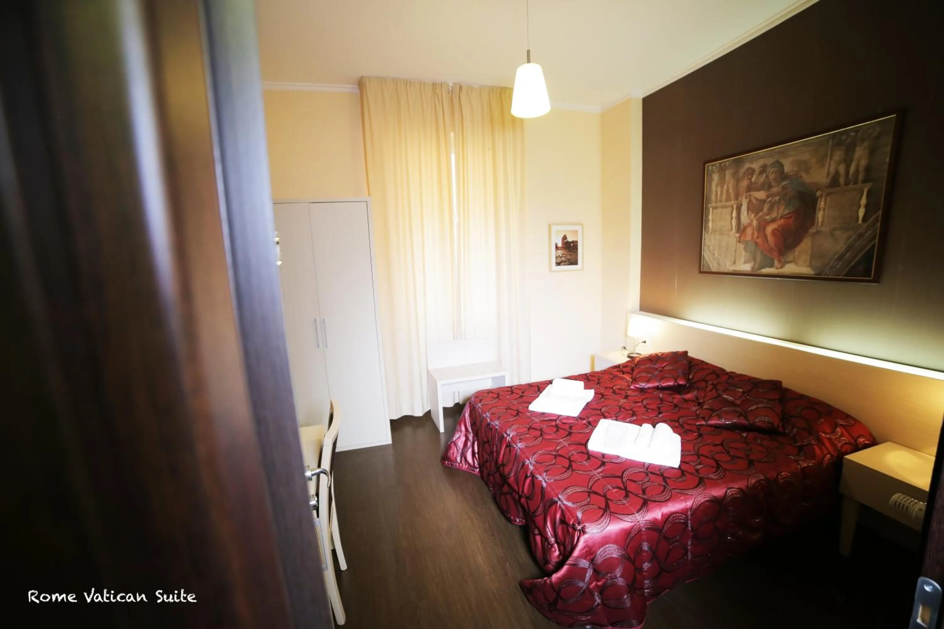 Bedroom, Bed in Rome Vatican Suite