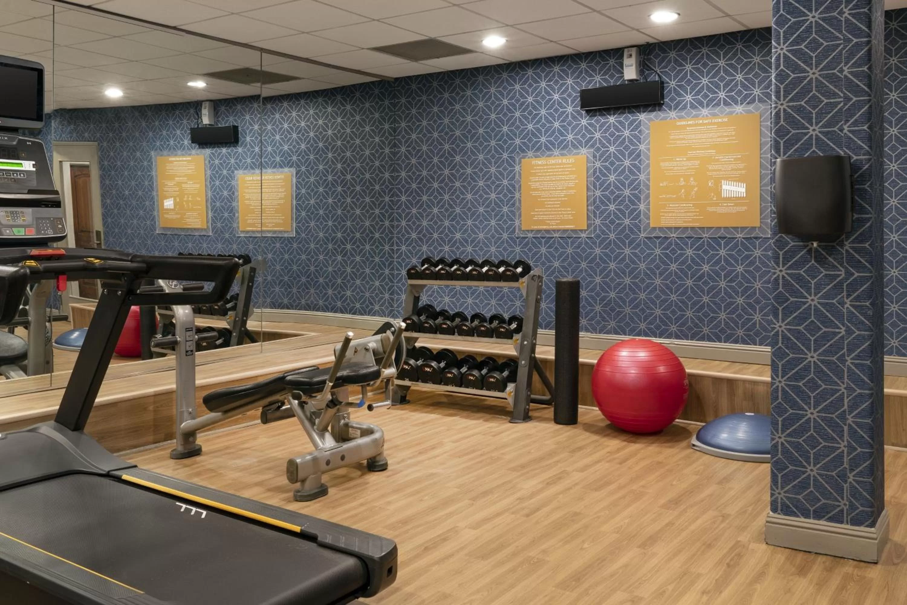 Fitness centre/facilities in Four Points by Sheraton Tucson Airport