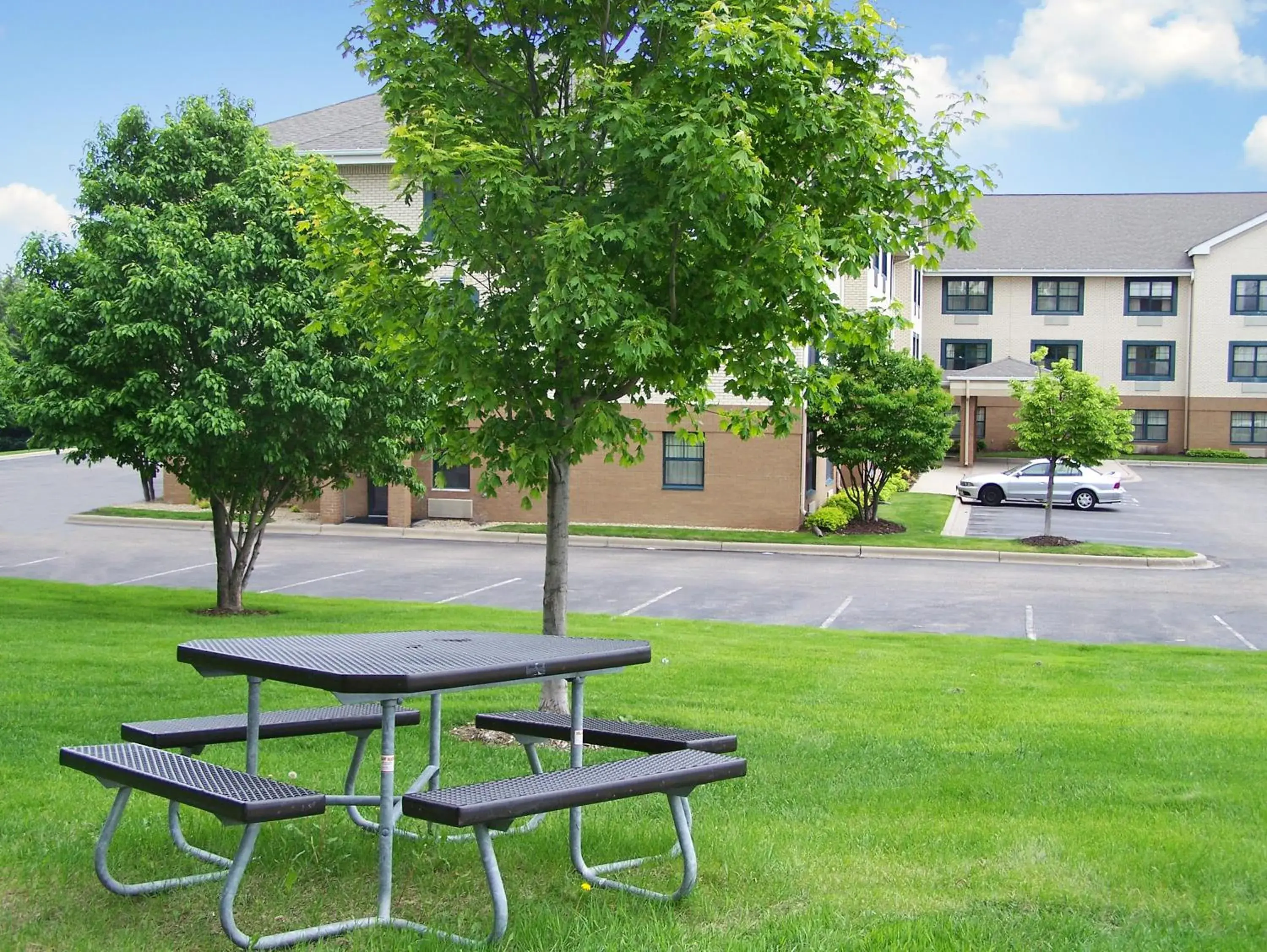 Area and facilities, Garden in Extended Stay America Suites - Minneapolis - Maple Grove