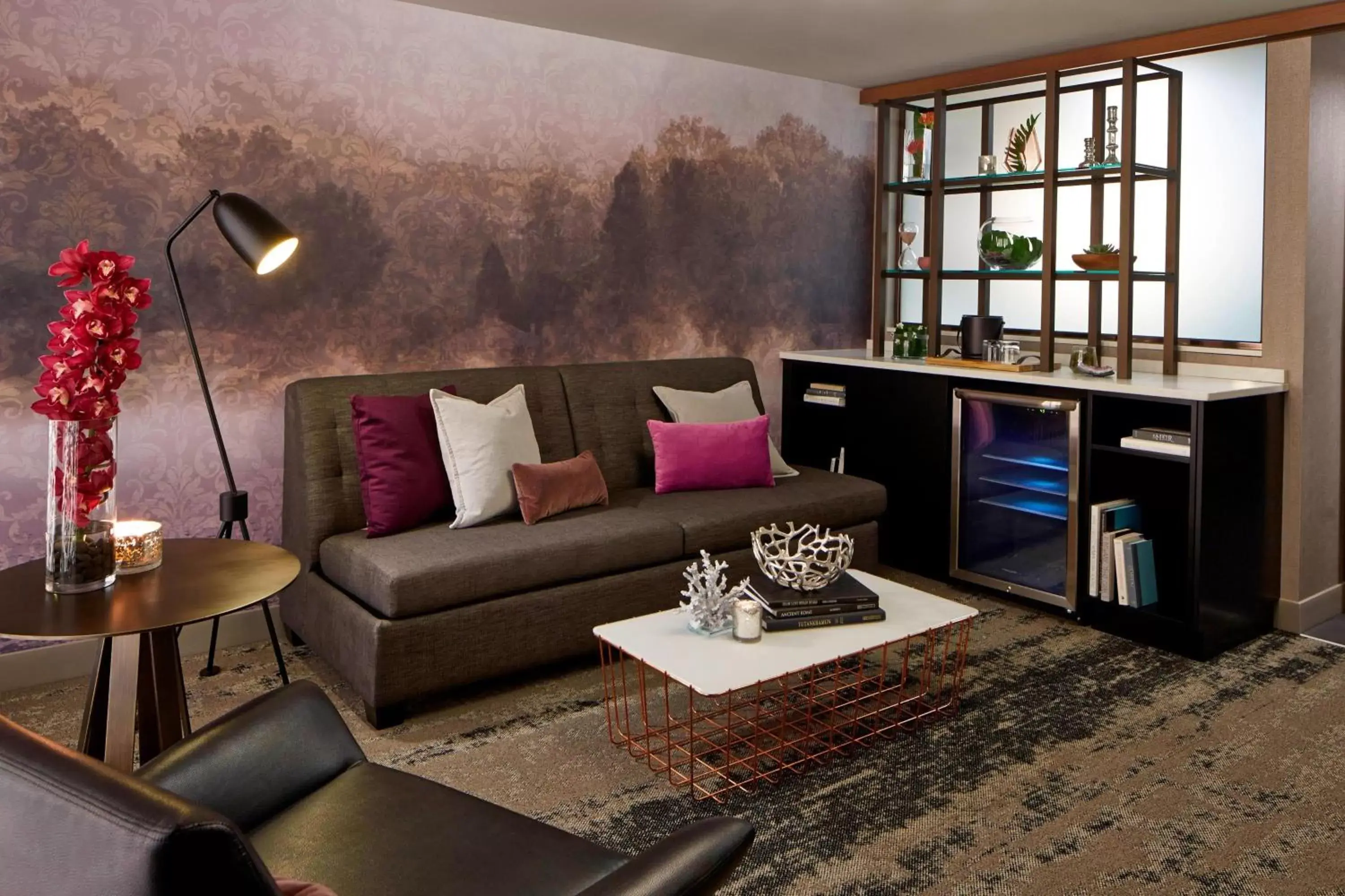 Living room, Seating Area in Renaissance Minneapolis Hotel, The Depot