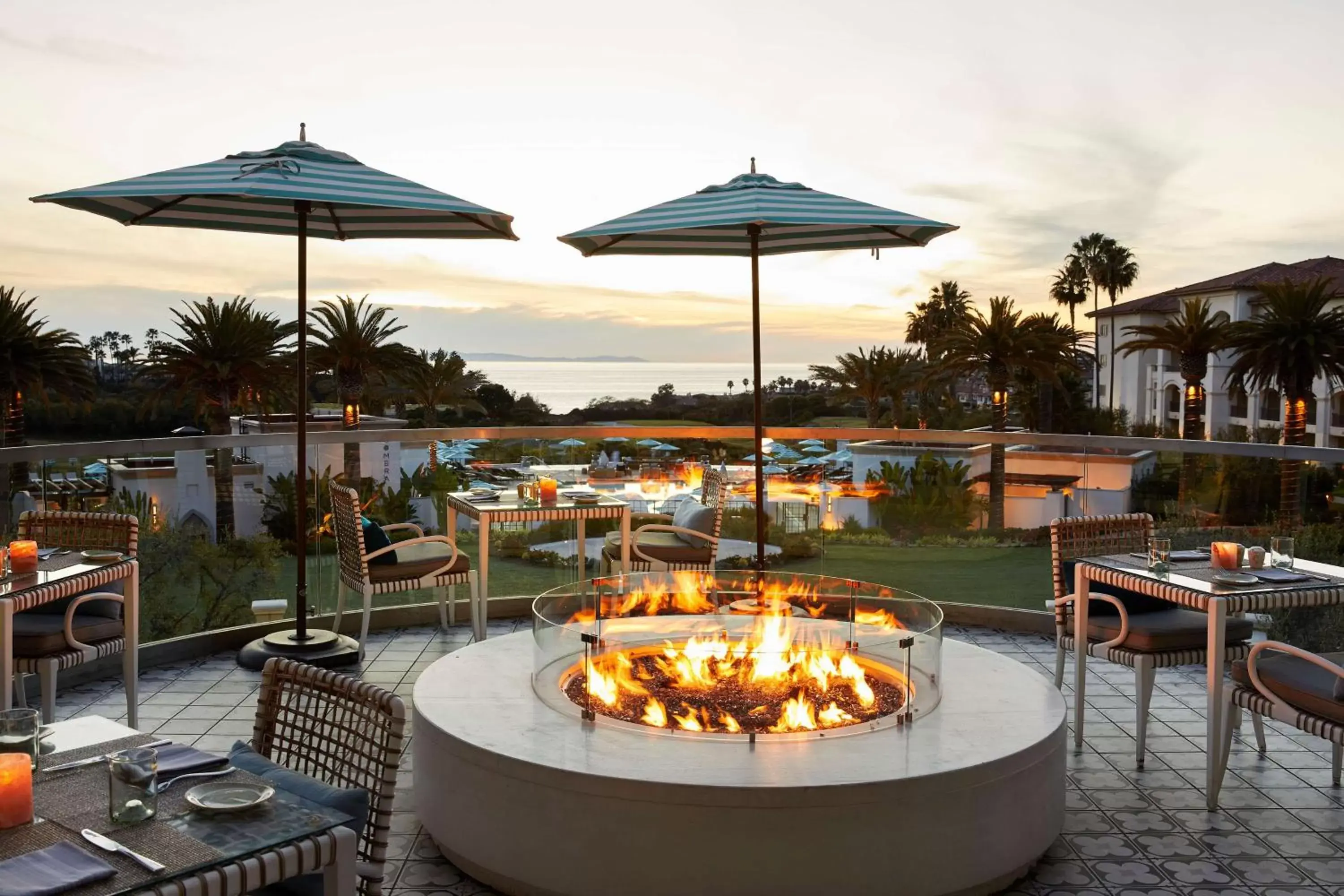 Lounge or bar, Restaurant/Places to Eat in Waldorf Astoria Monarch Beach Resort & Club