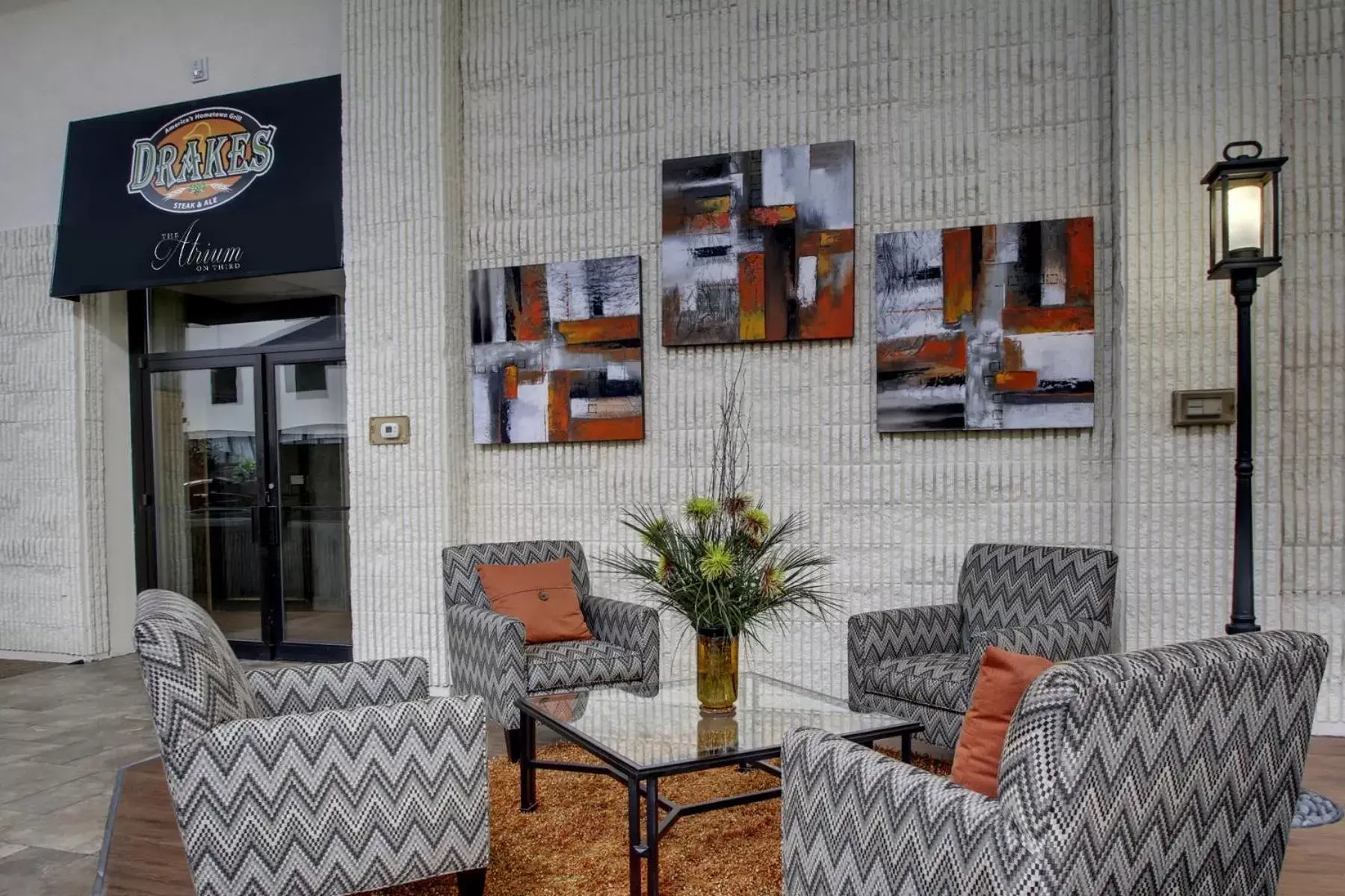 Seating area, Lobby/Reception in The Atrium Hotel on Third