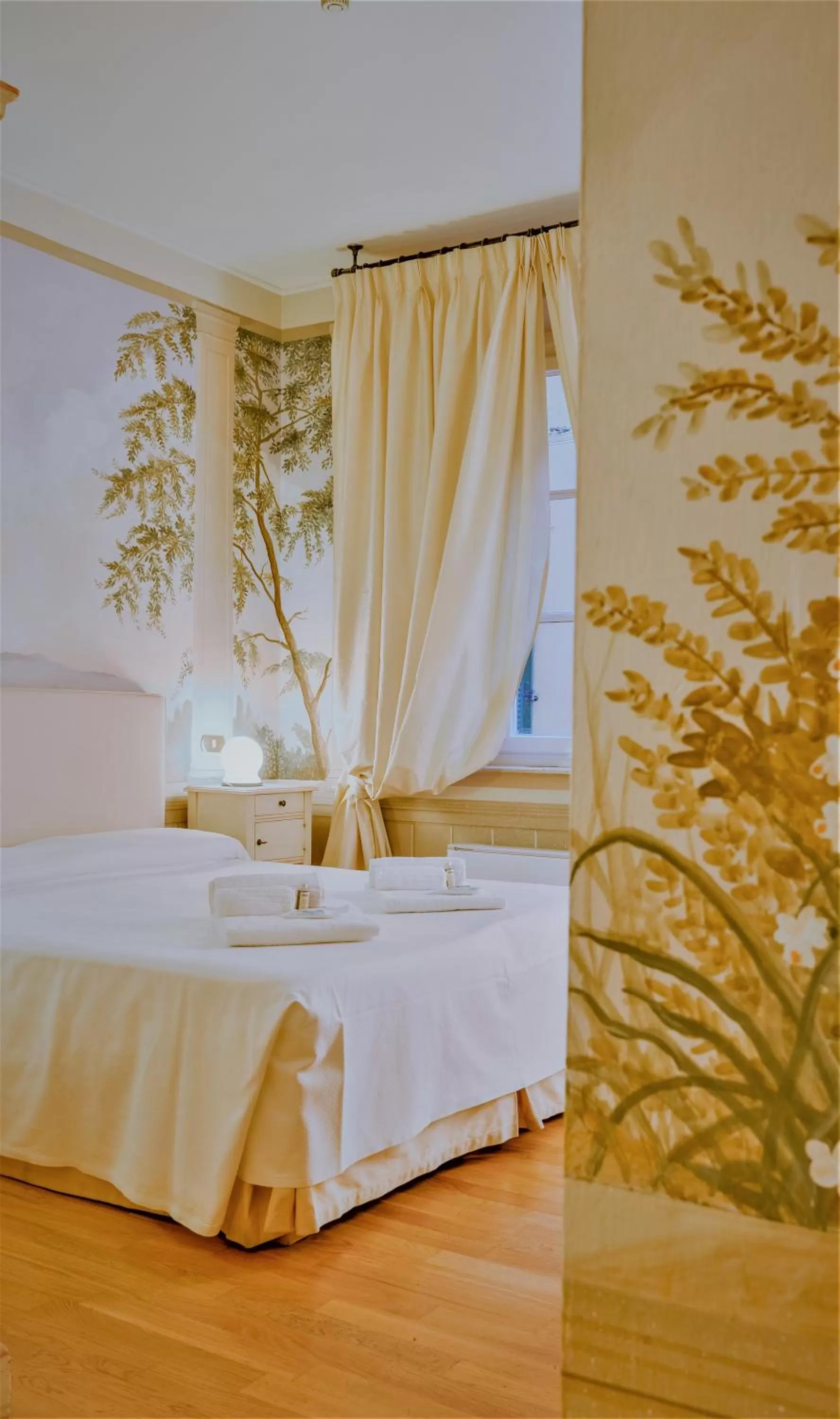 Bedroom, Bed in Albergo San Martino & Depandance