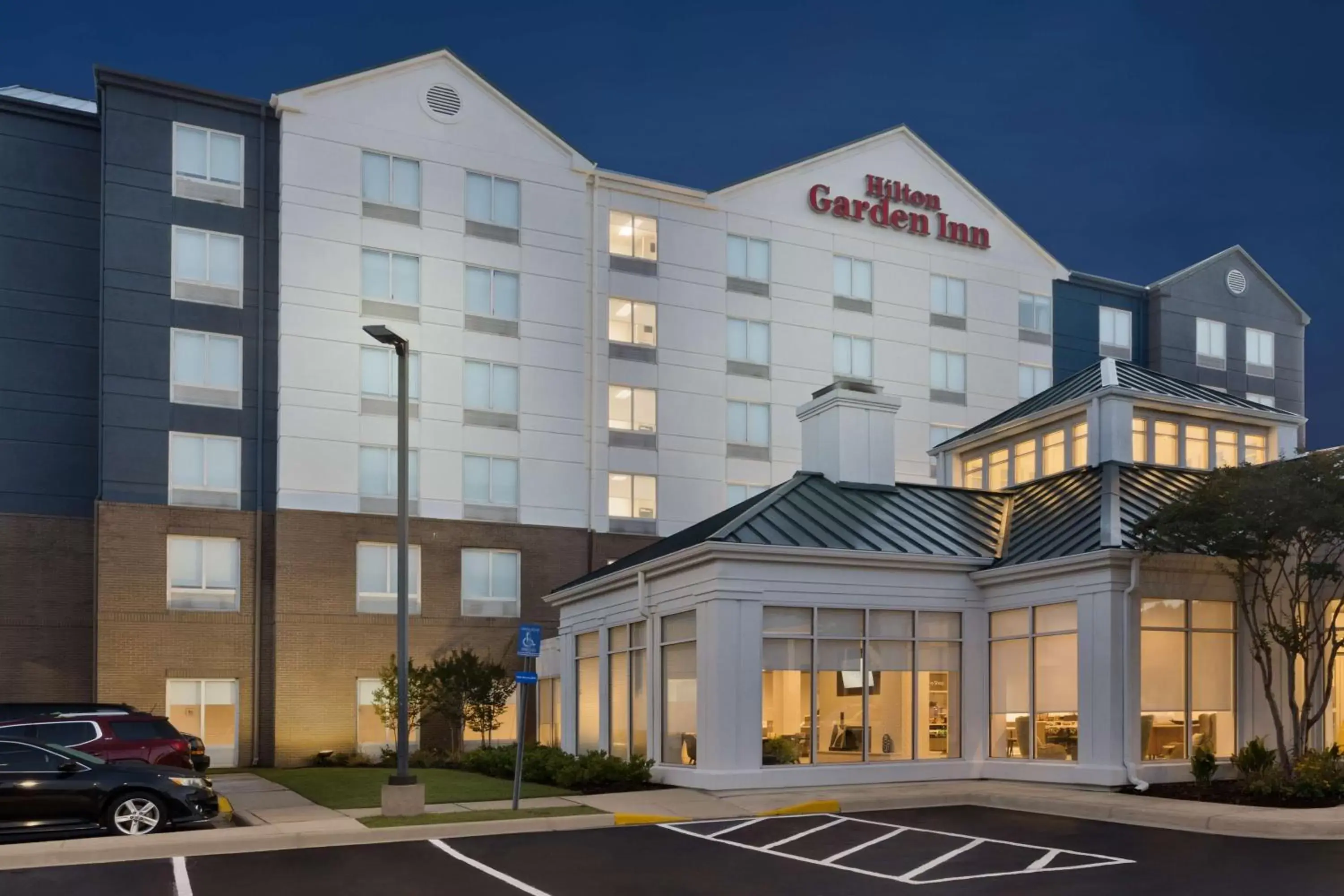 Property Building in Hilton Garden Inn Birmingham/Lakeshore Drive