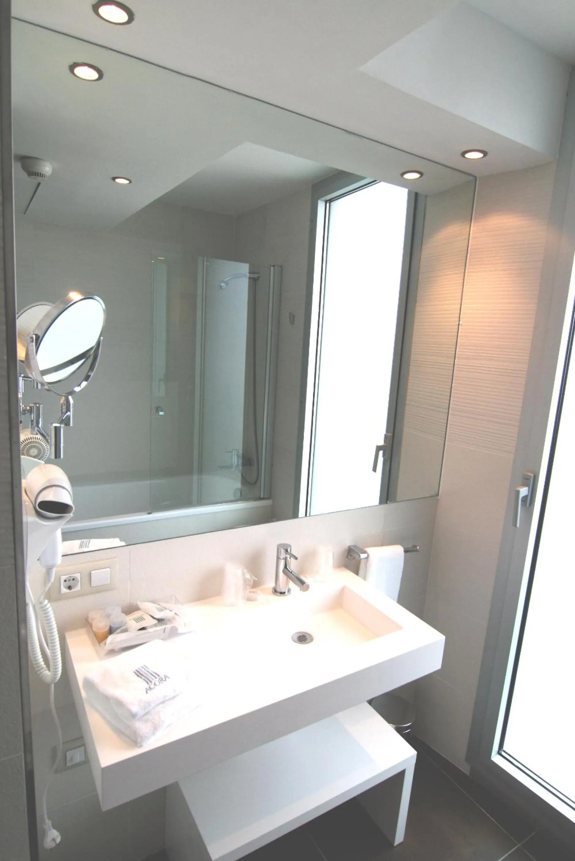 Bathroom in Ágora Spa & Resort