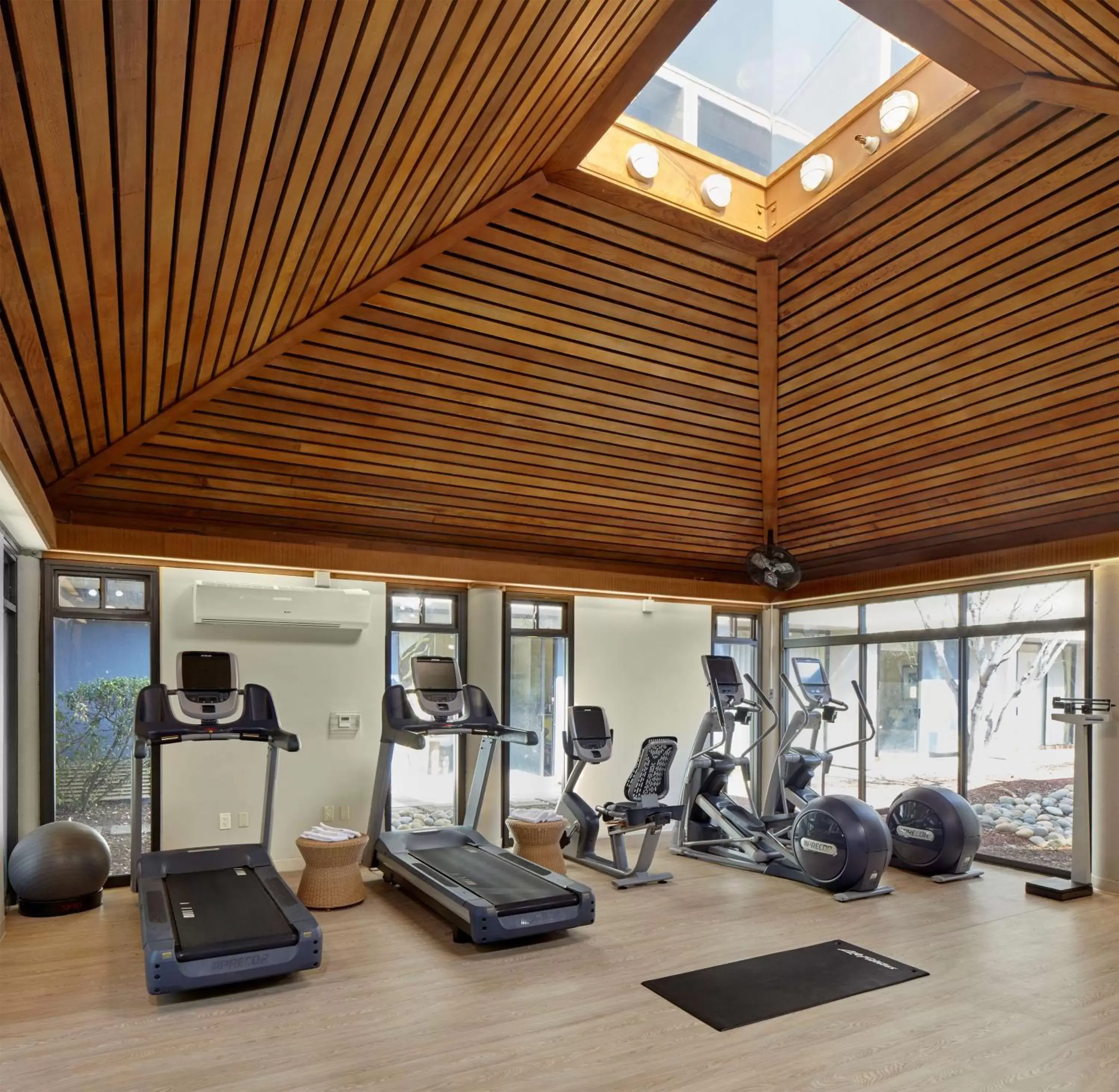 Fitness centre/facilities, Fitness Center/Facilities in DoubleTree by Hilton Hotel Berkeley Marina