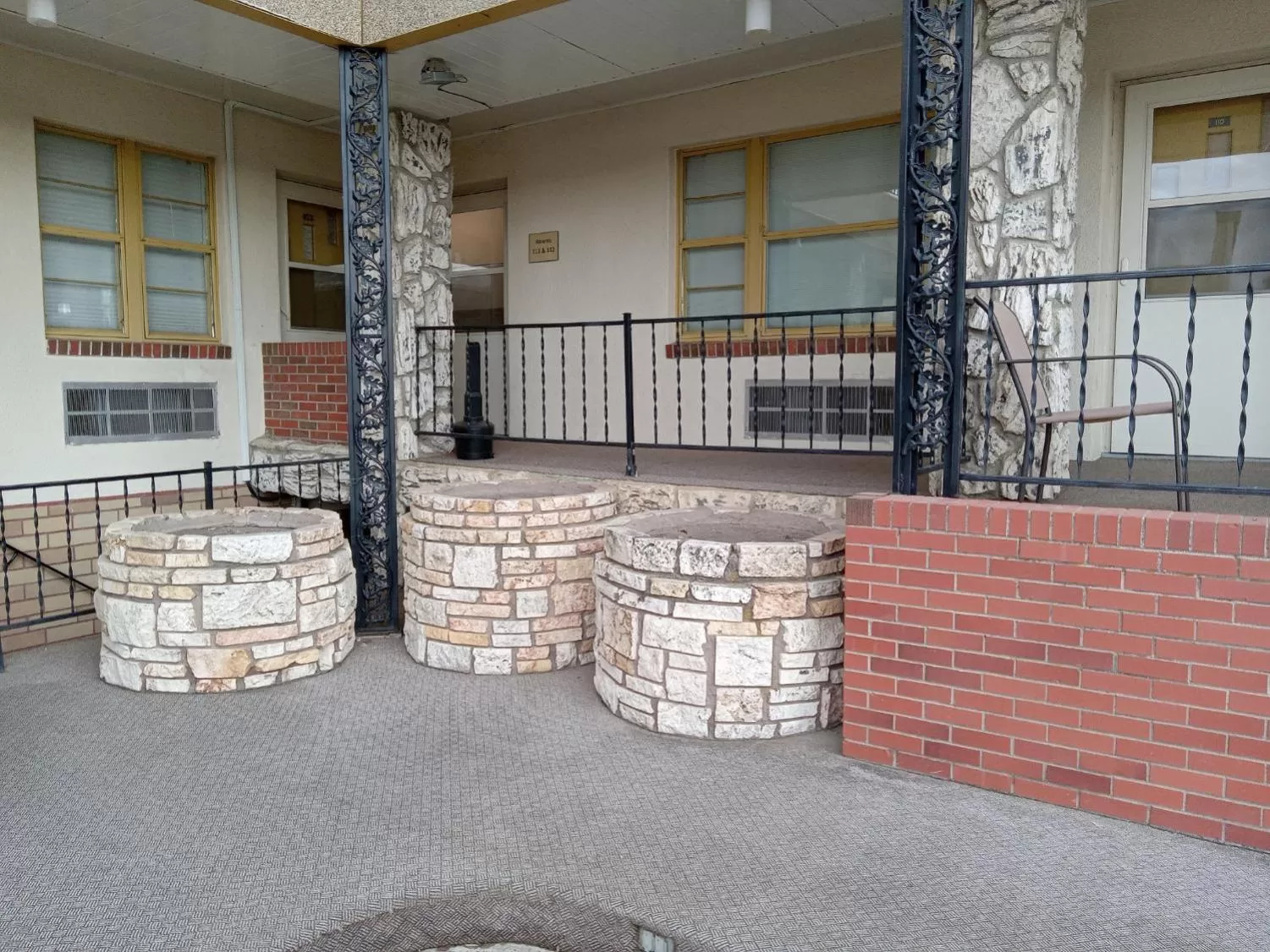 Property building in Siesta Motel