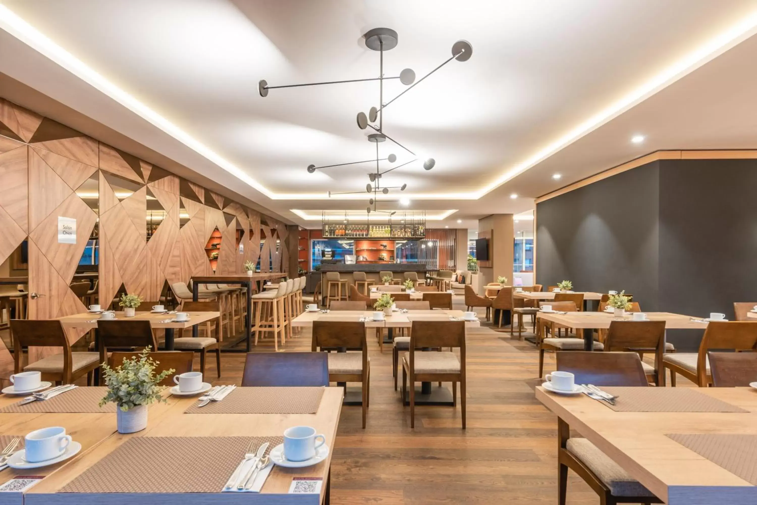 Restaurant/Places to Eat in Residence Inn by Marriott Bogota