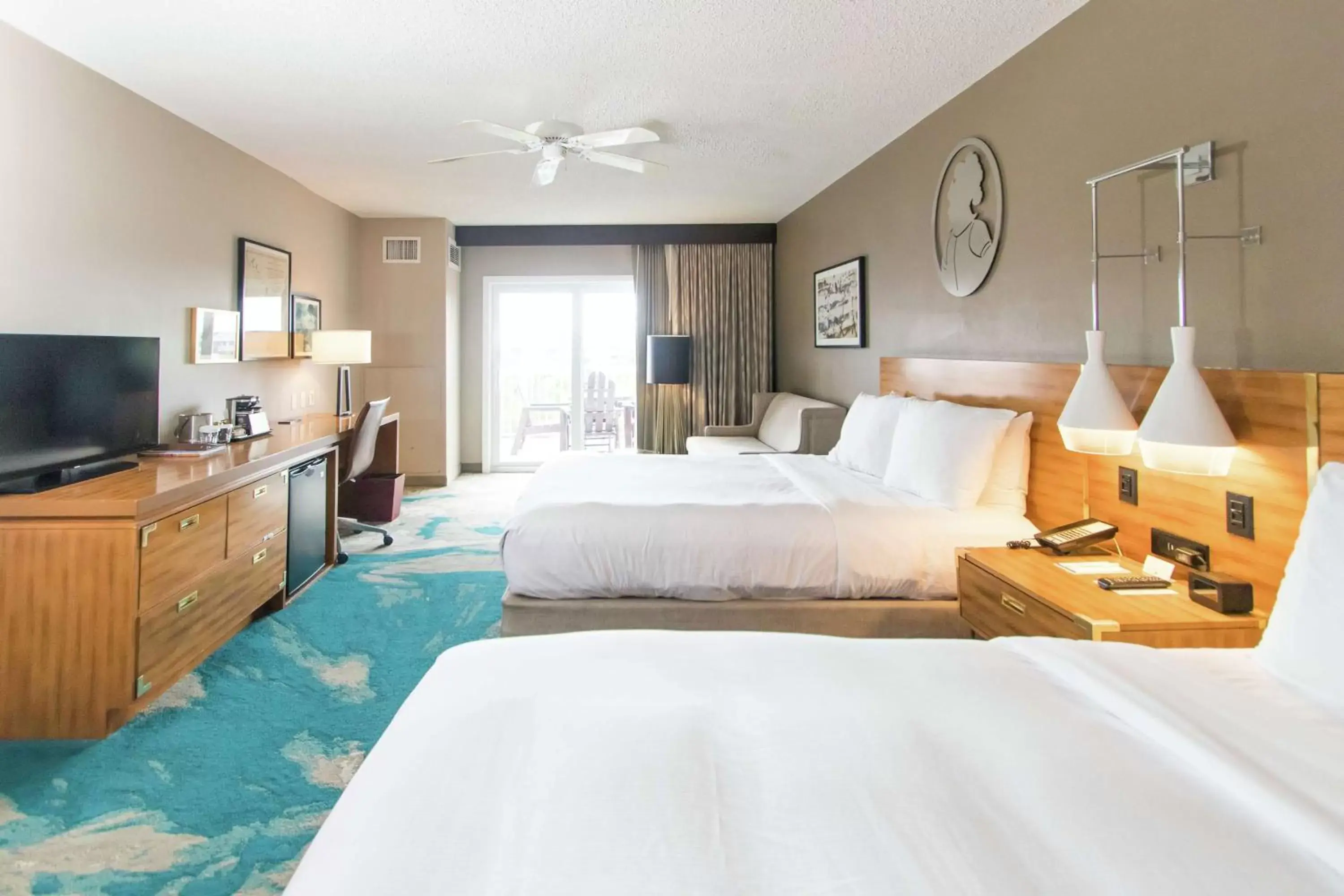 Bed in DoubleTree by Hilton Grand Key Resort Bed in DoubleTree by Hilton Grand Key Resort