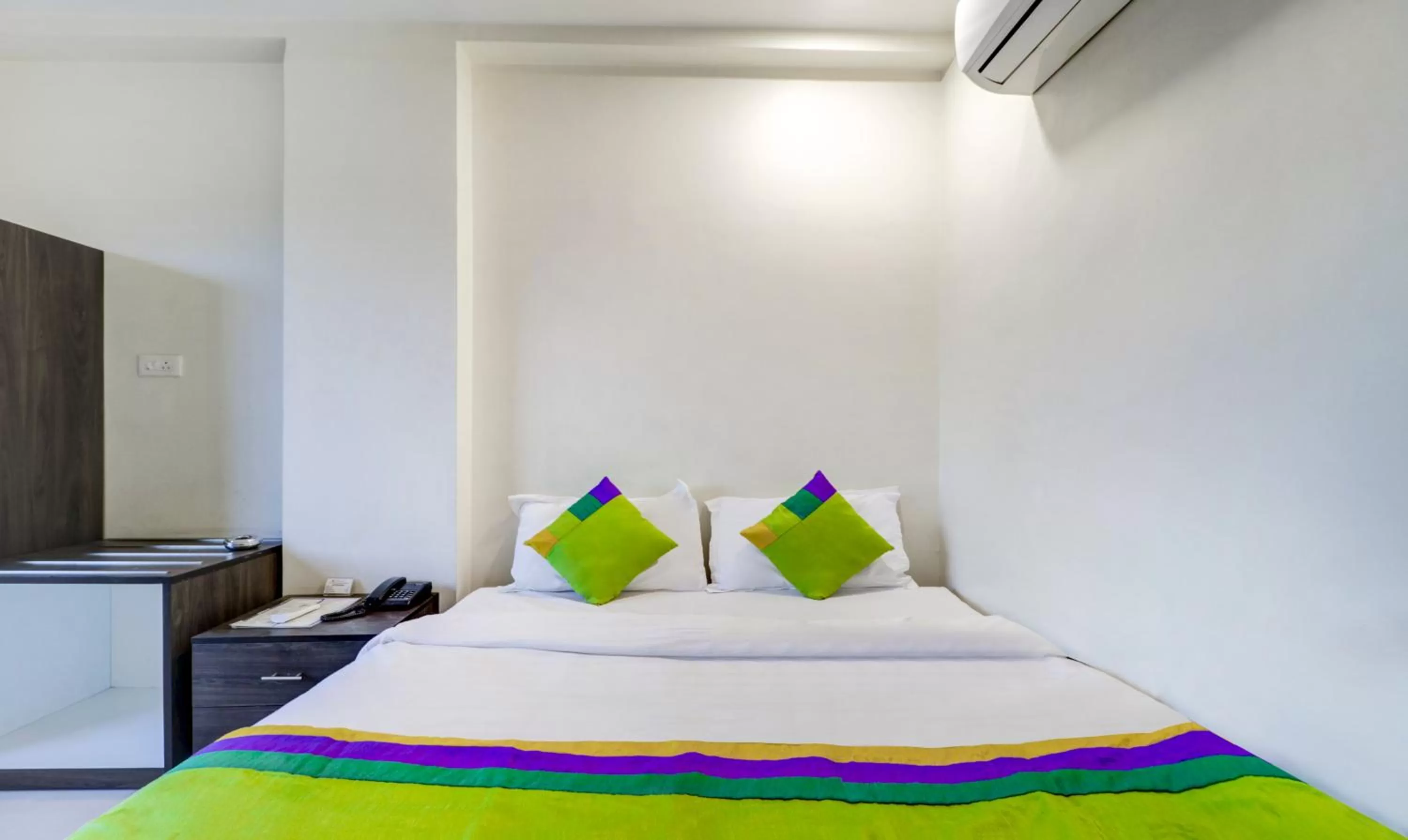 Bed in Treebo Trend Orange City