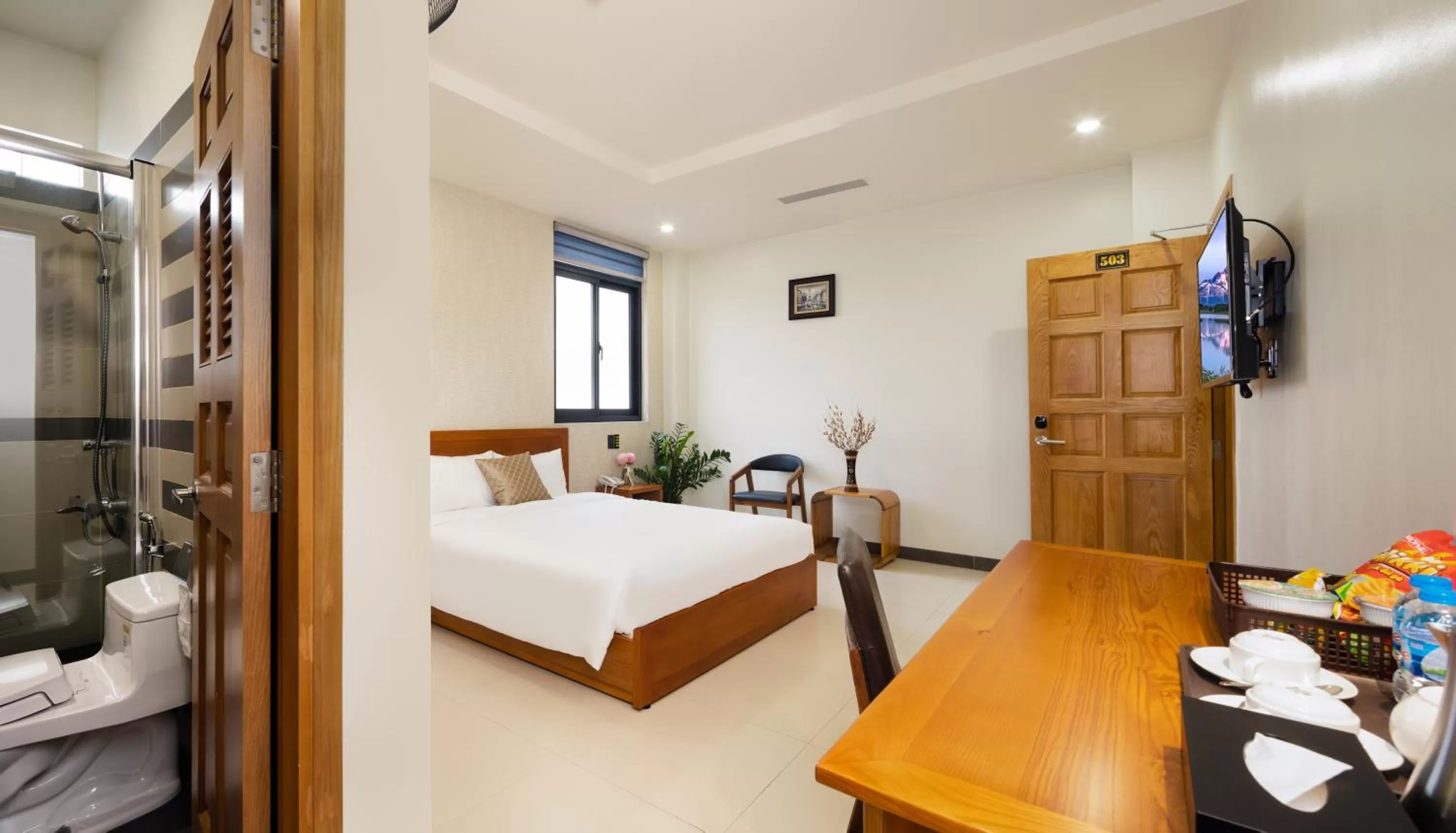 Bed in LARA HOTEL LONG XUYÊN