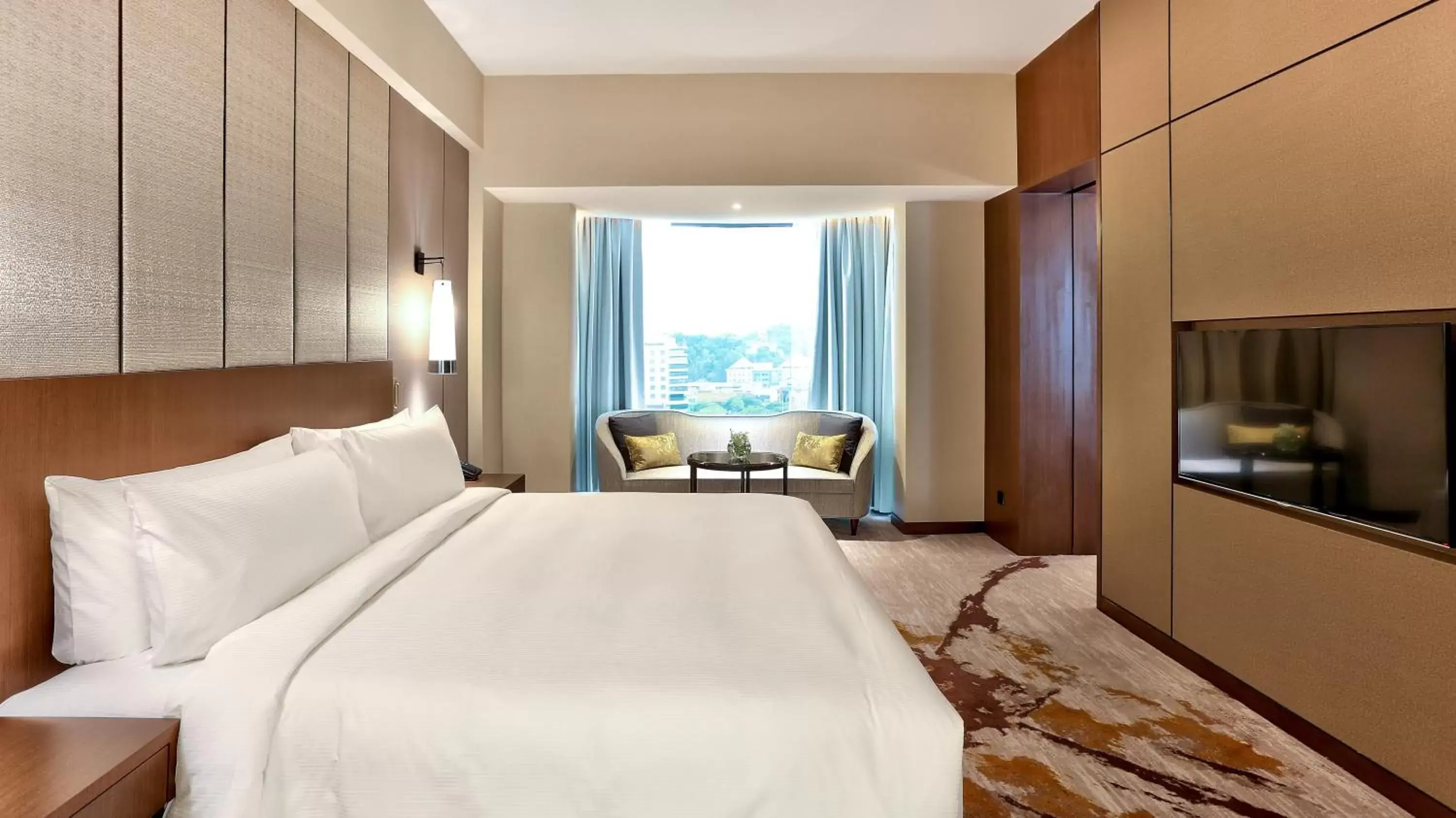 Bed in Hilton Kota Kinabalu