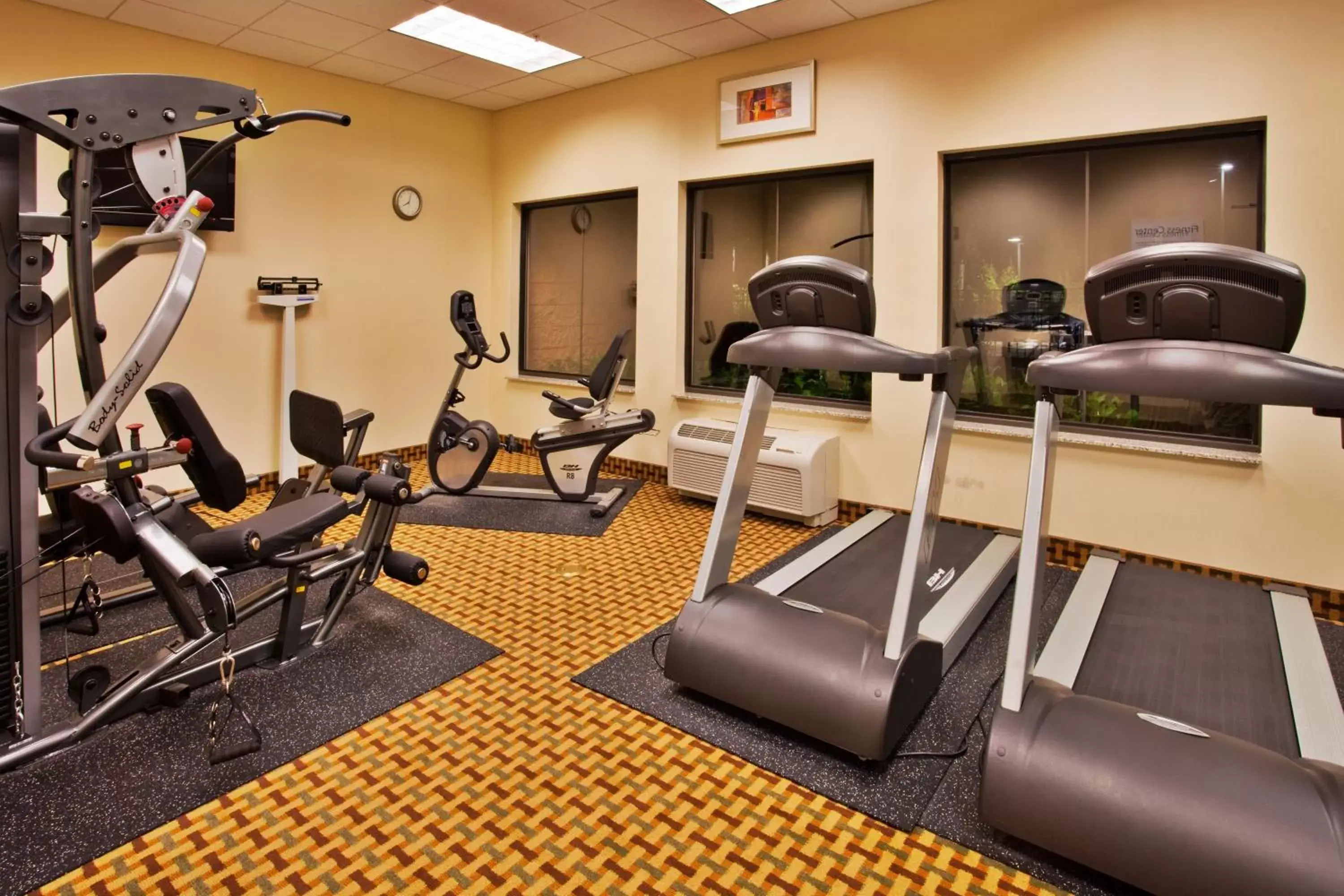 Spa and wellness centre/facilities, Fitness Center/Facilities in Holiday Inn Express Orlando-Ocoee East, an IHG Hotel