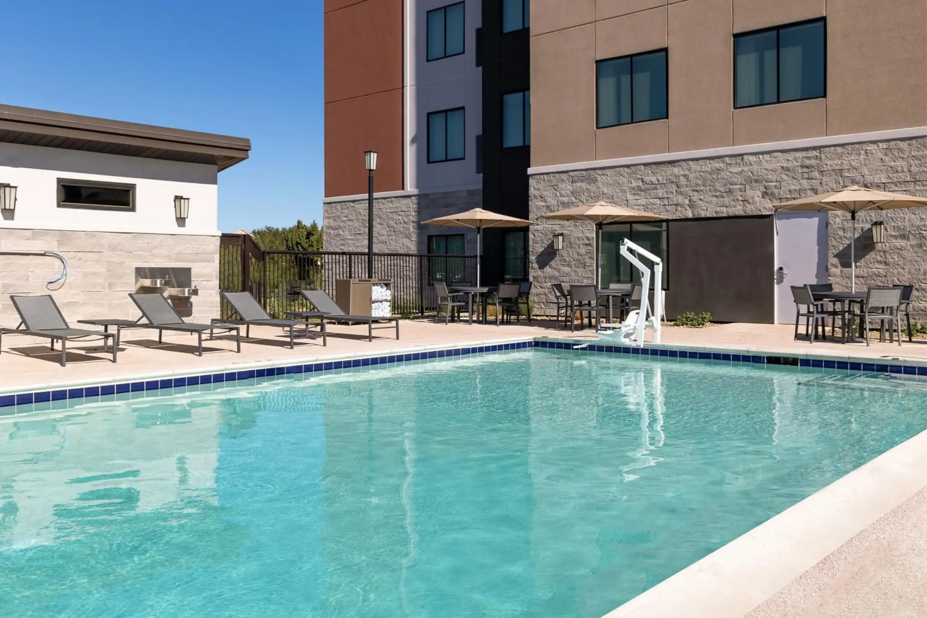 Fitness centre/facilities, Swimming Pool in Residence Inn by Marriott Fairfield Napa