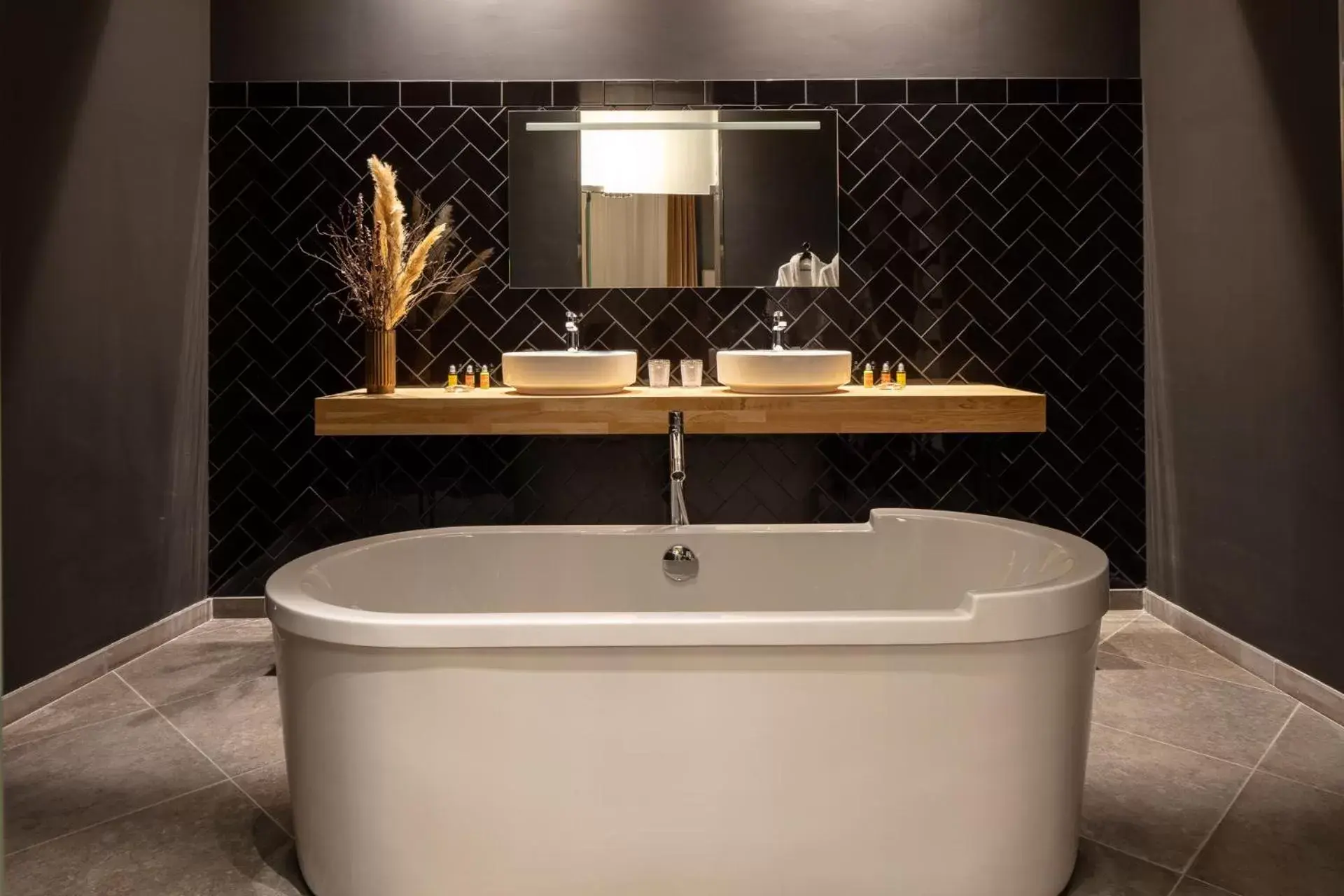 Bathroom in Margaret - Hôtel Chouleur