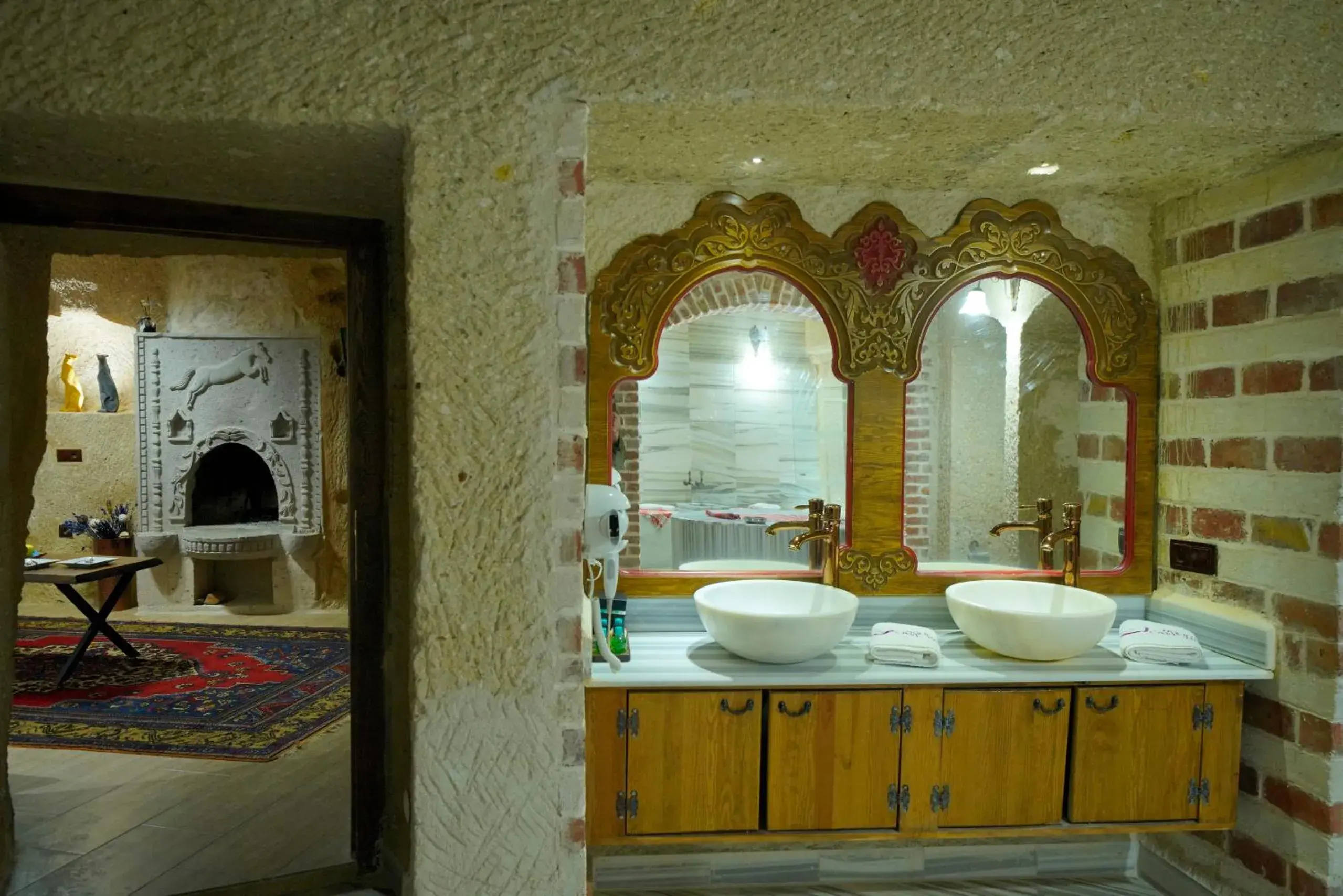 Bathroom in Holiday Cave Hotel