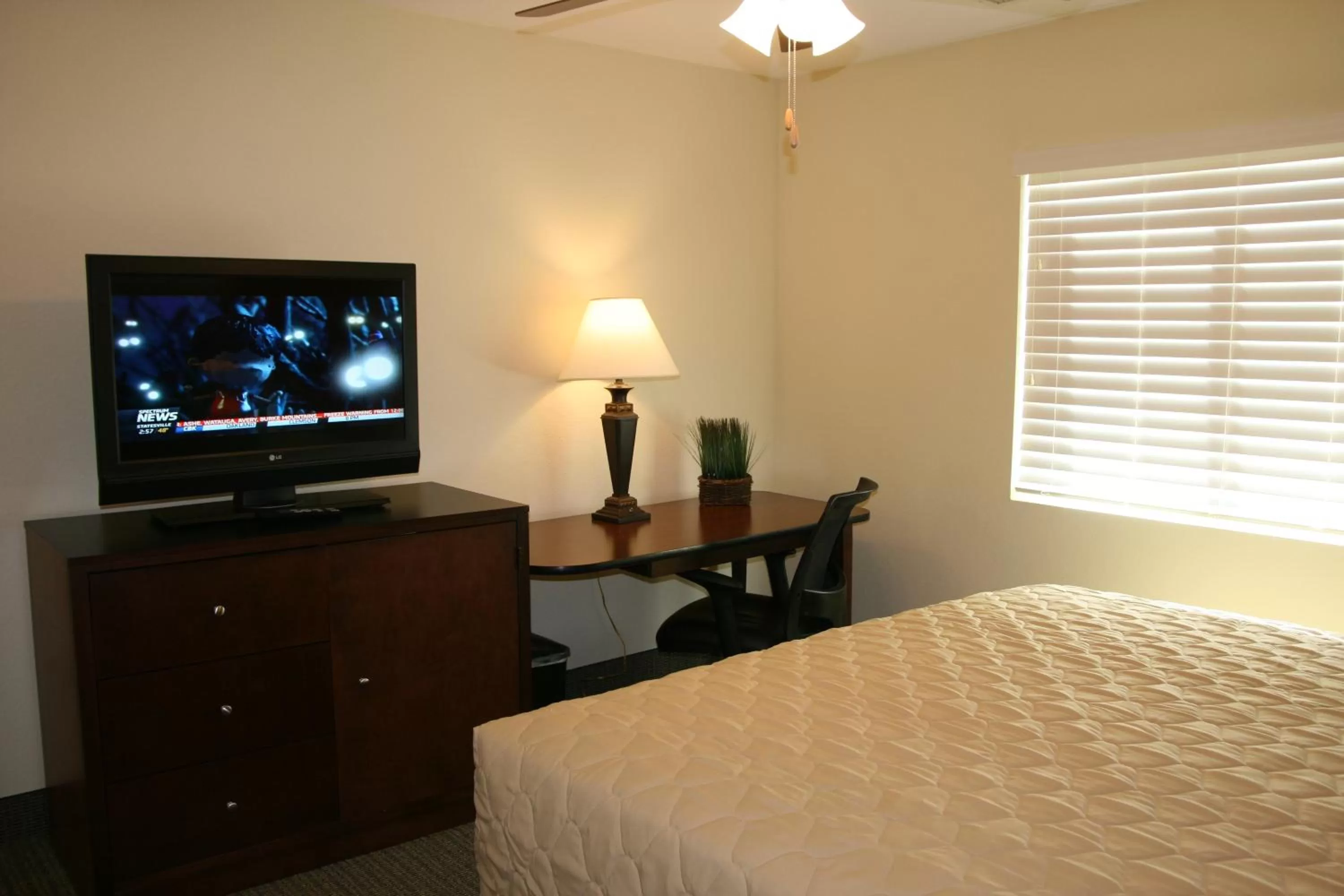 Bed in Affordable Suites Mooresville
