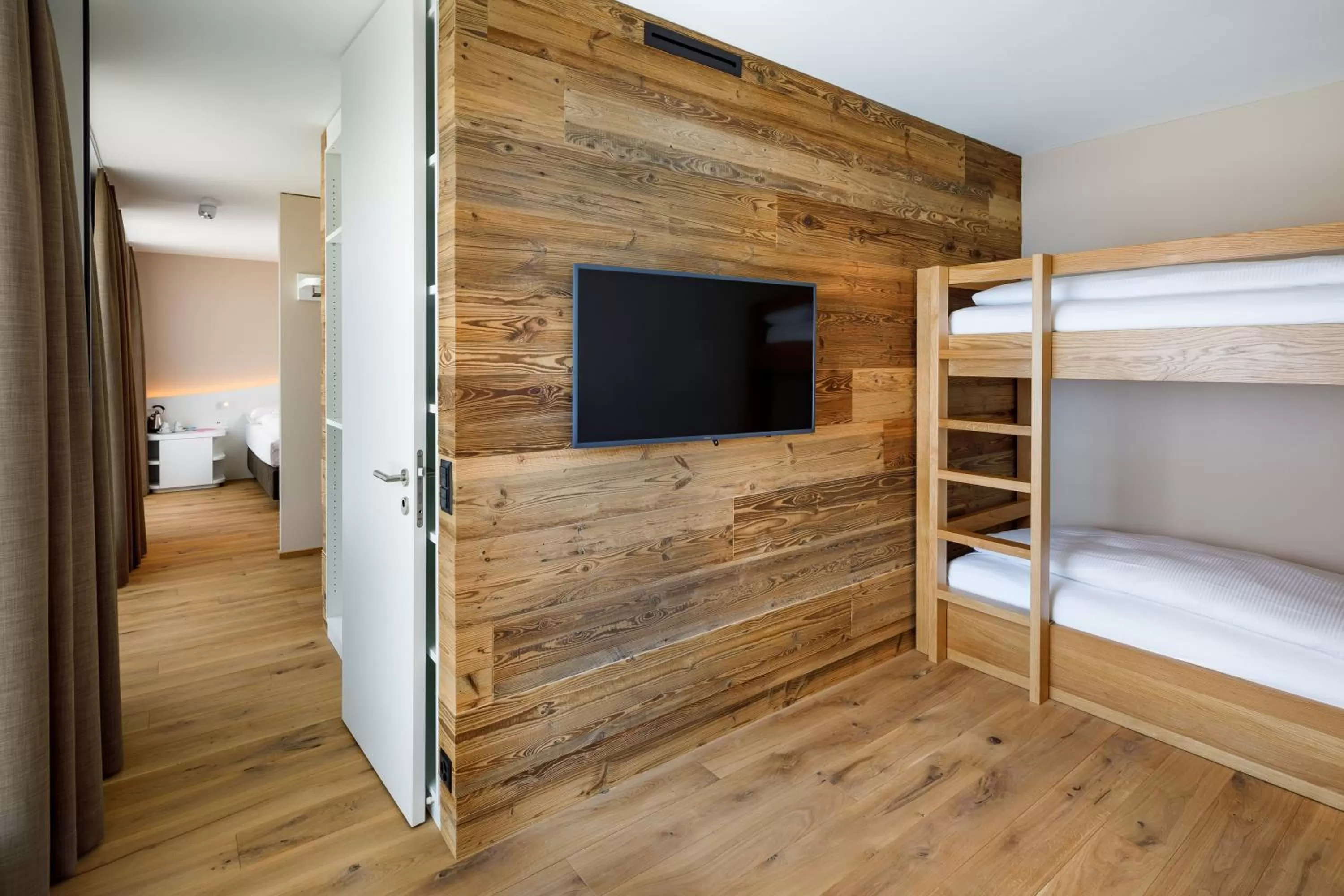 bunk bed, Bed in Hotel Allegra Lodge