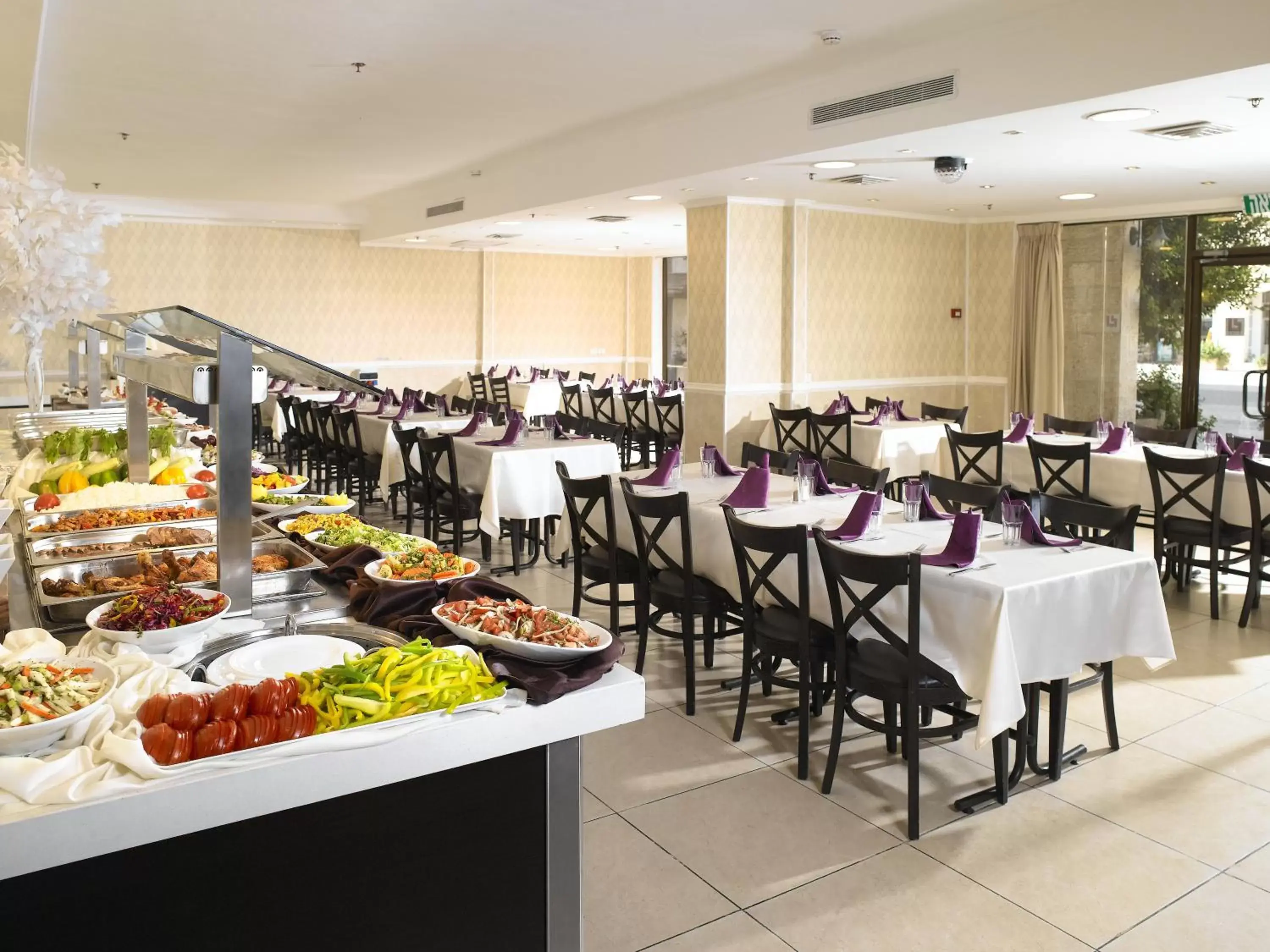 Restaurant/Places to Eat in Lev Yerushalayim Hotel