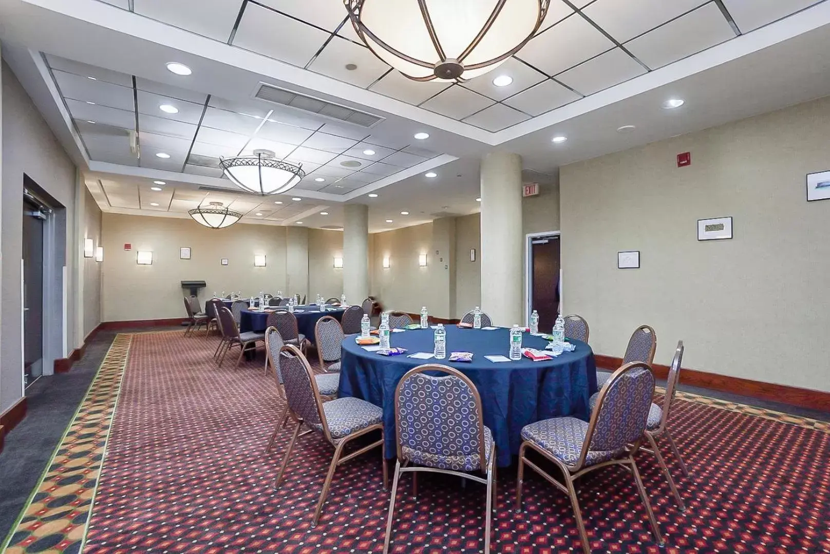 Meeting/conference room in Harmony Suites Secaucus Meadowlands