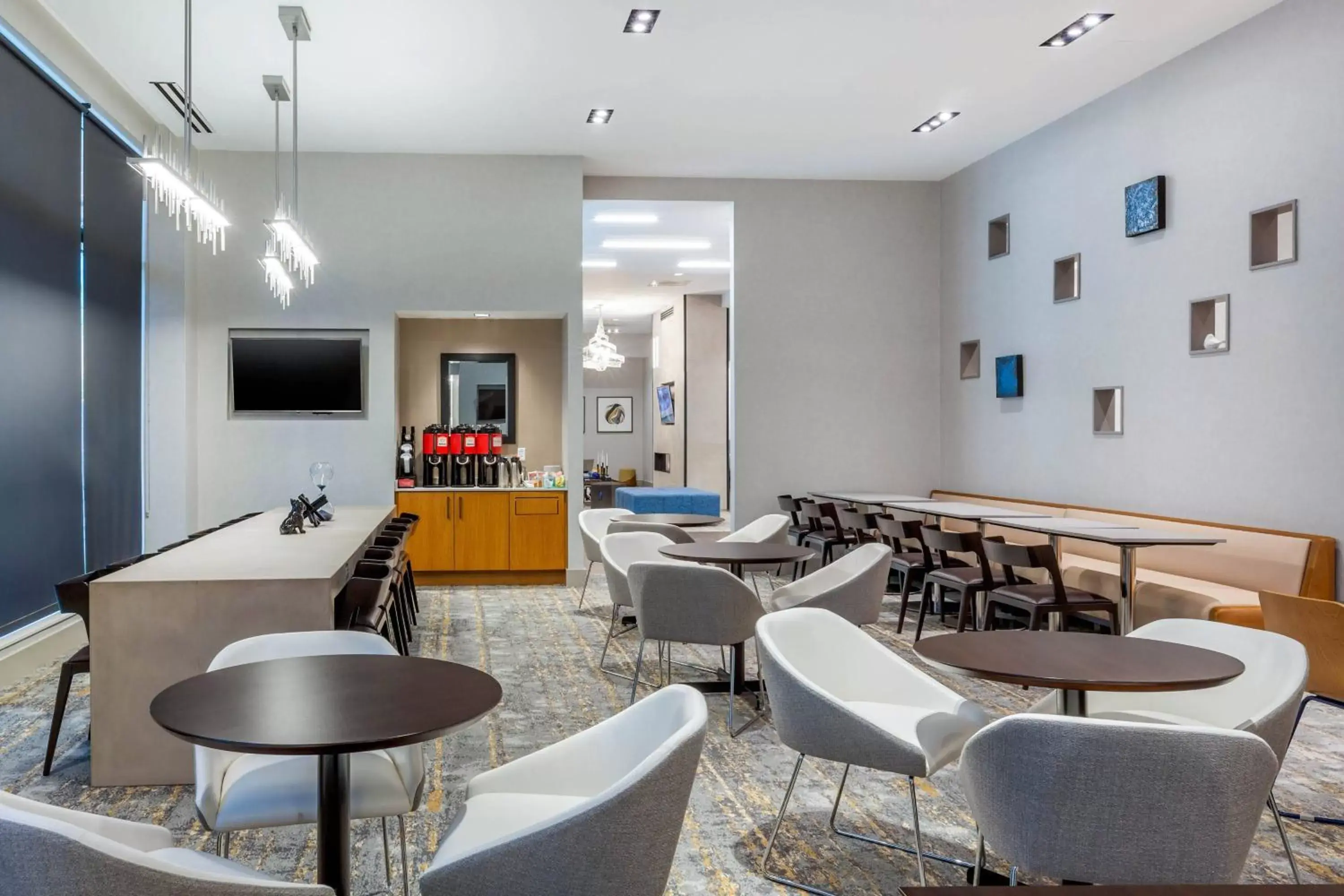 Restaurant/places to eat, Lounge/Bar in Residence Inn Providence Downtown