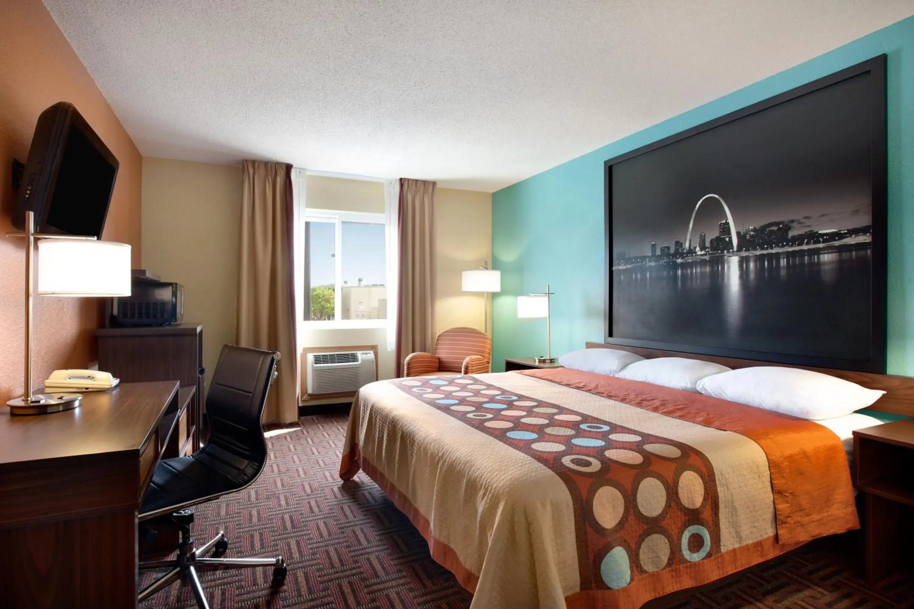 Photo of the whole room in Super 8 by Wyndham Fairview Heights-St. Louis