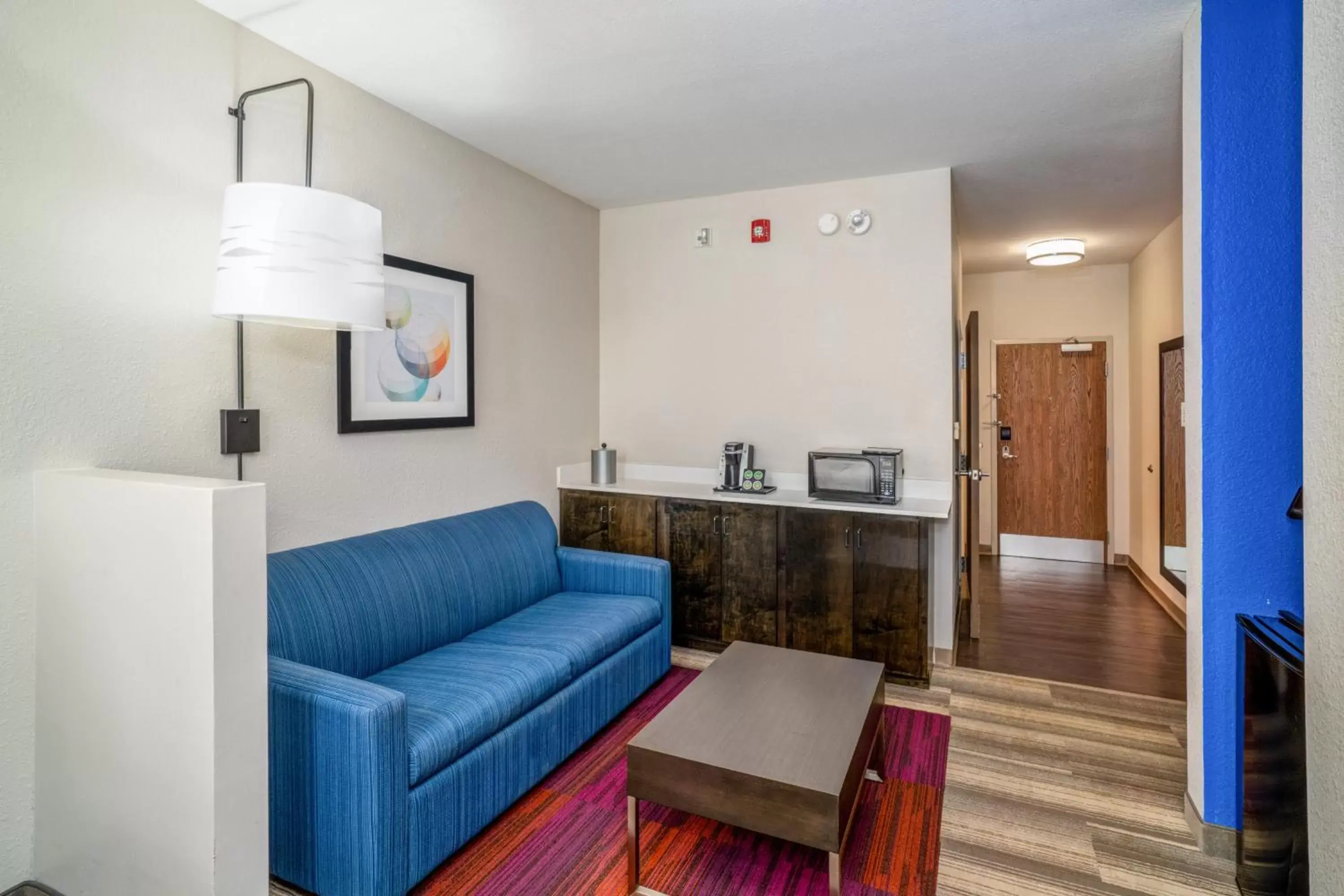 Photo of the whole room, Seating Area in Holiday Inn Express Hotel Winona North, an IHG Hotel