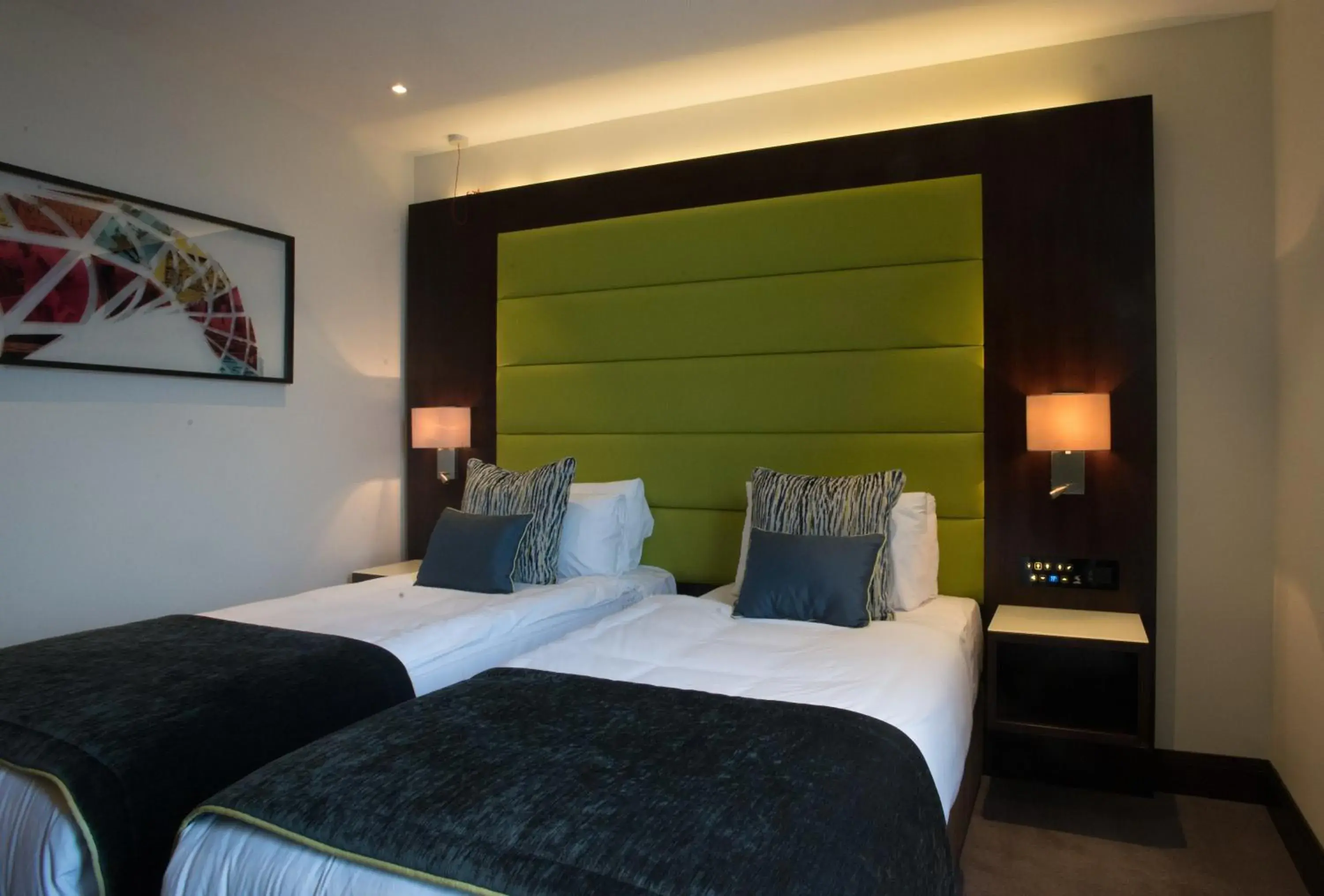 Deluxe Double or Twin Room in St George's Hotel - Wembley