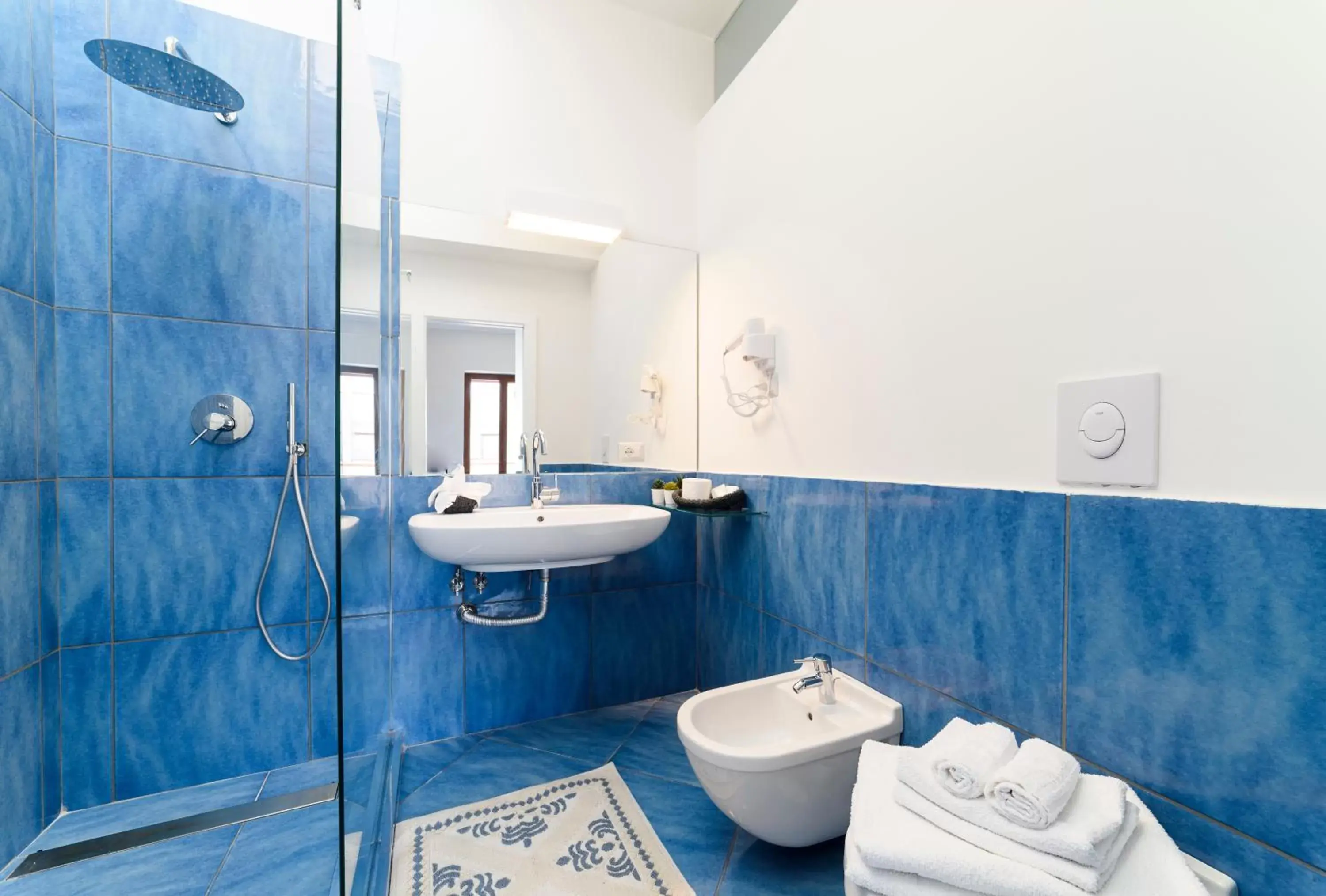 Shower, Bathroom in Il Papavero Residence Arbostella